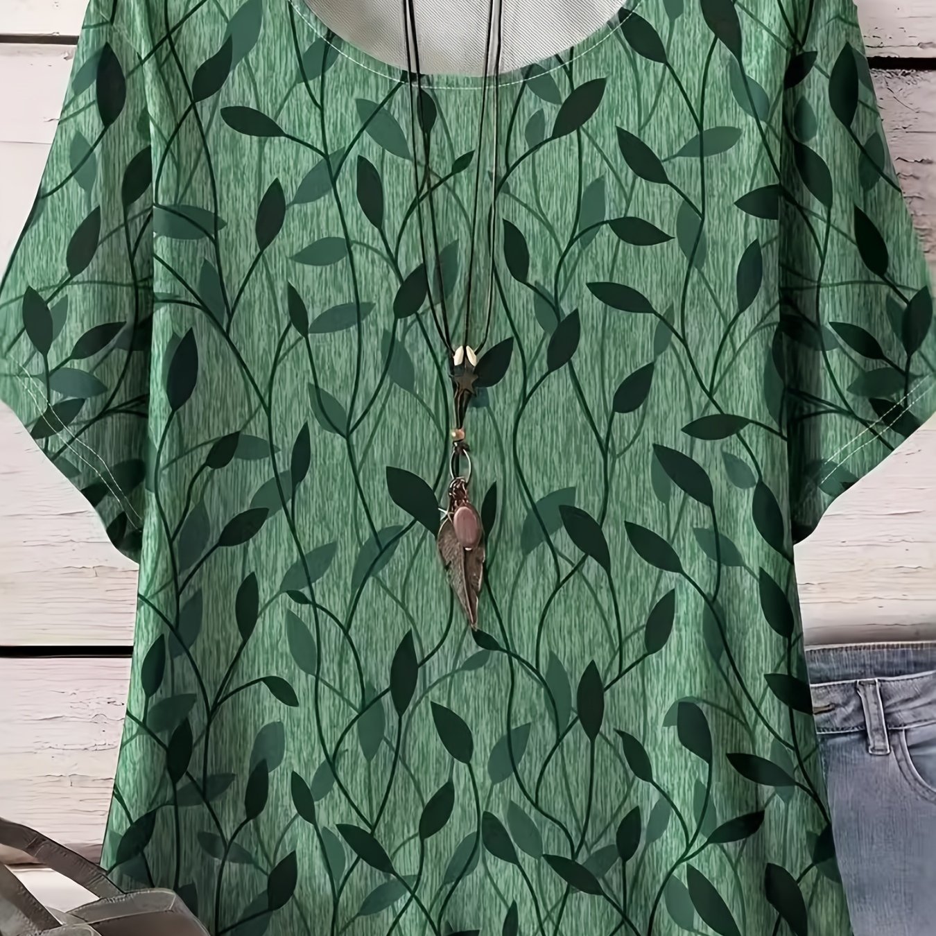 Image of Plus Size - Plus Size - Plus Size Women's Casual Short Sleeve Top, Elegant Loose Fit, Loose T-shirt, Fashionable Print, Soft Fabric, Suitable For