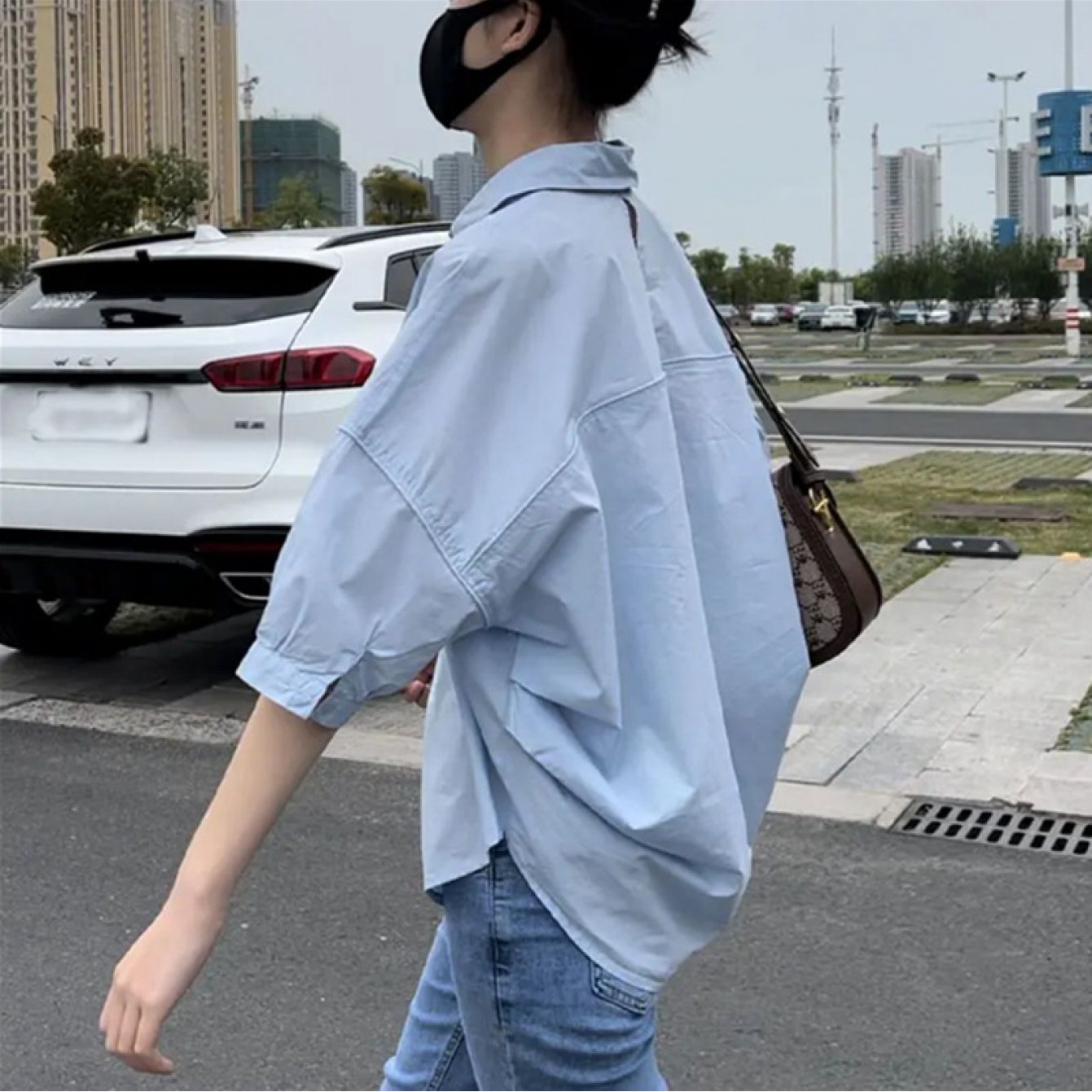 TEMU 【人気急上昇中！】新作バックオープンシャツ レディース。春と夏に最適。清潔でフなデザイン、甘さを感じさせる、若々しい風合いのシワになりにくい、なスタイル、そして着回ししやすいルーズなが特徴。