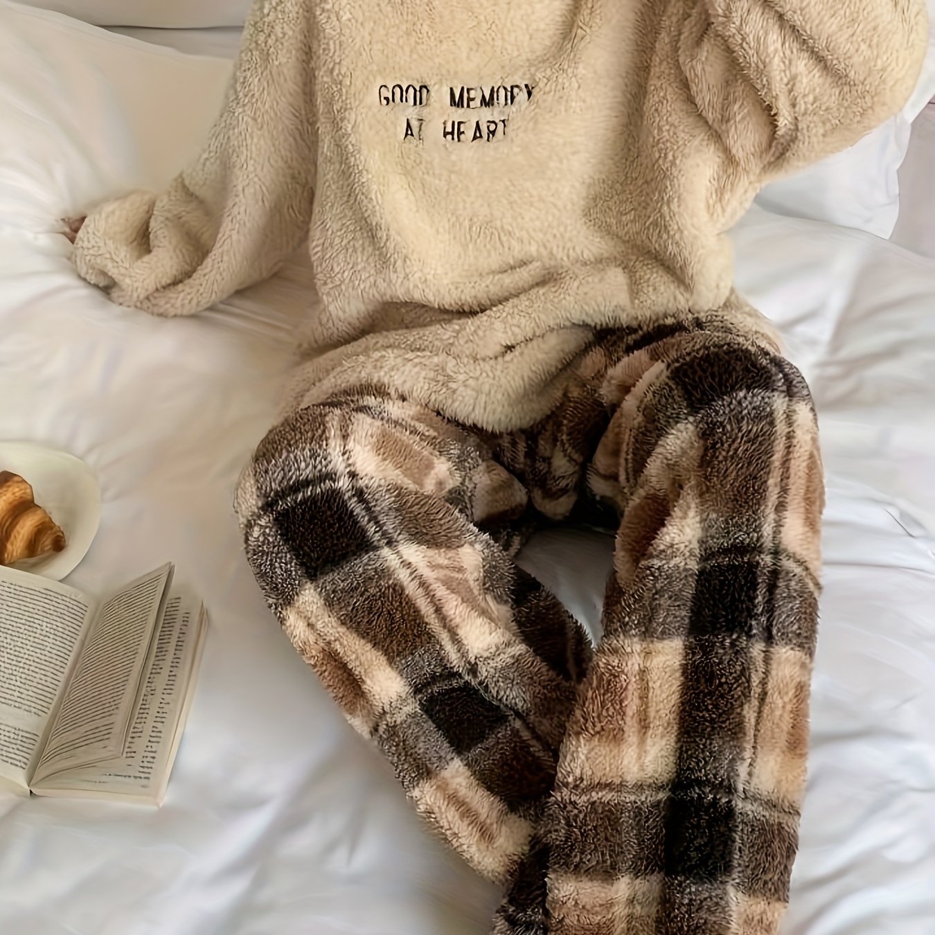 TEMU Ladies Autumn And Winter Fleece-lined Thickened Letter Embroidered Top   Pattern Pants Pajamas Set Fashion Autumn And Winter Pajamas Set