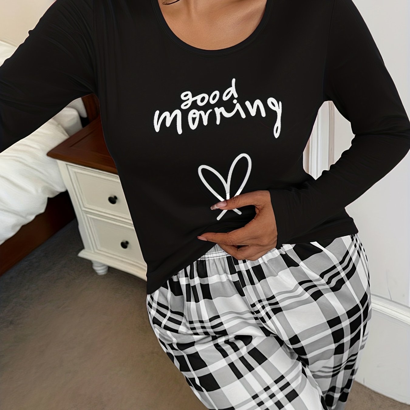 Image of Women's Winter "" Heart Print Black Long Sleeve + Black And White Checkered Pants Pajama Set, Two-piece Loungewear