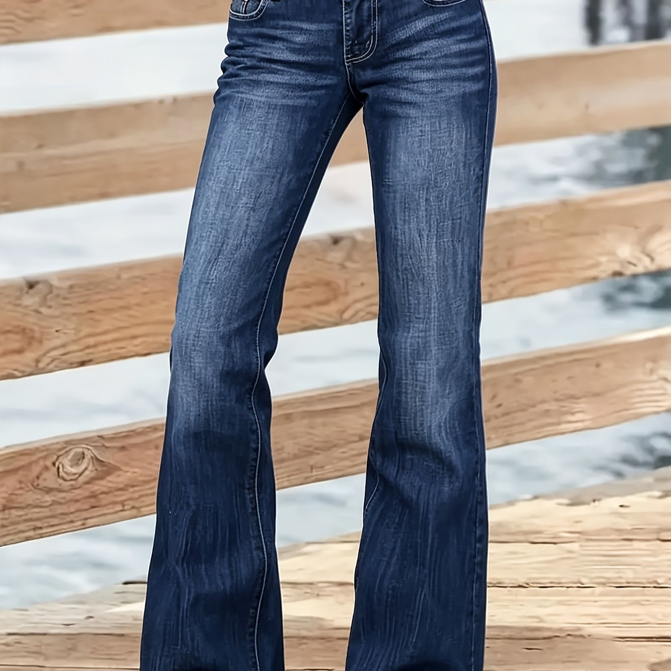 Image of Women's Stretchy Straight-leg Jeans - Comfortable & Fashionable, Wash Denim With Pocket Detail, Casual Wear