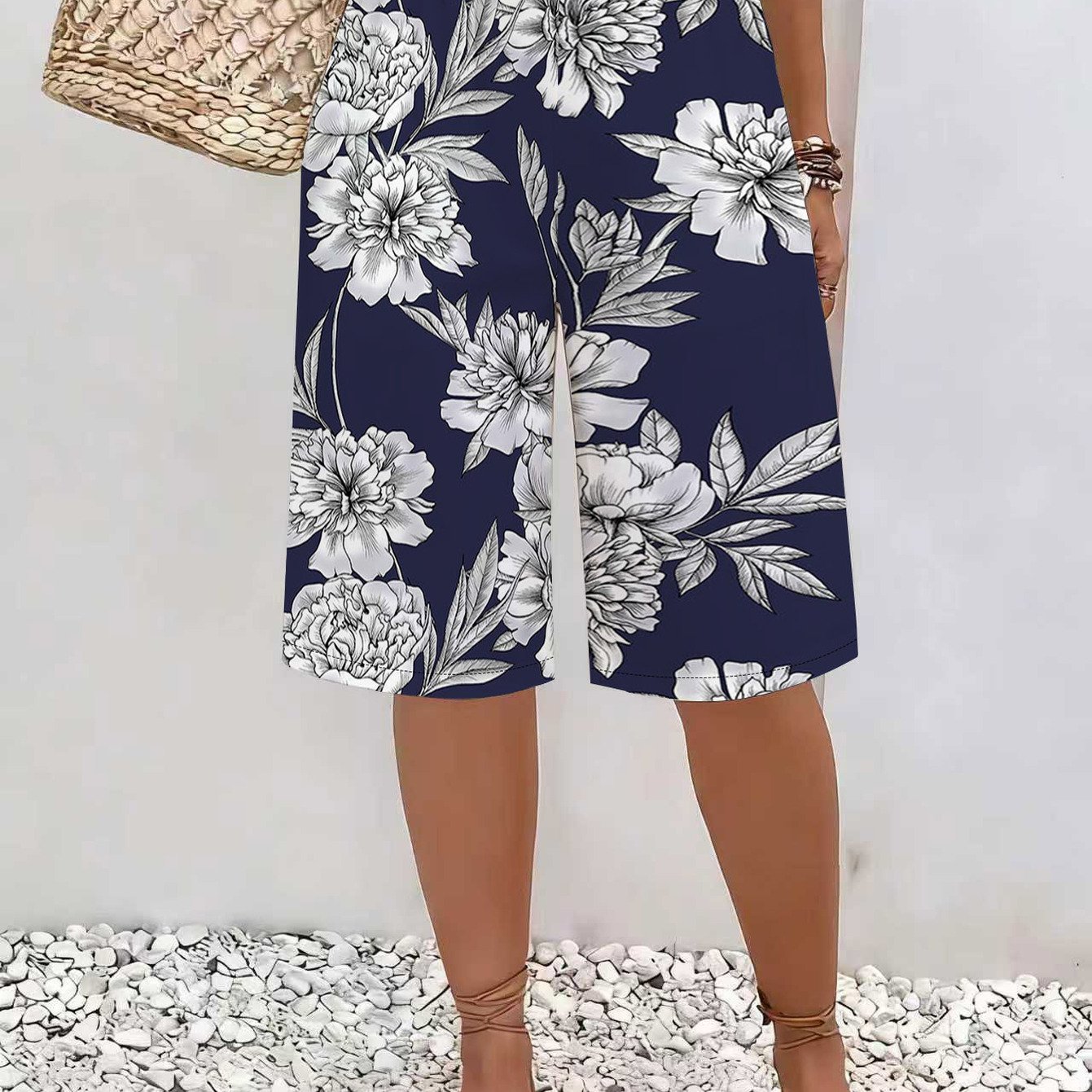 TEMU Vintage Sketch-style Women's Capri Wide-leg Pants, Machine Washable, Navy Blue With White Hand-painted Peony Large Floral Print, Casual,