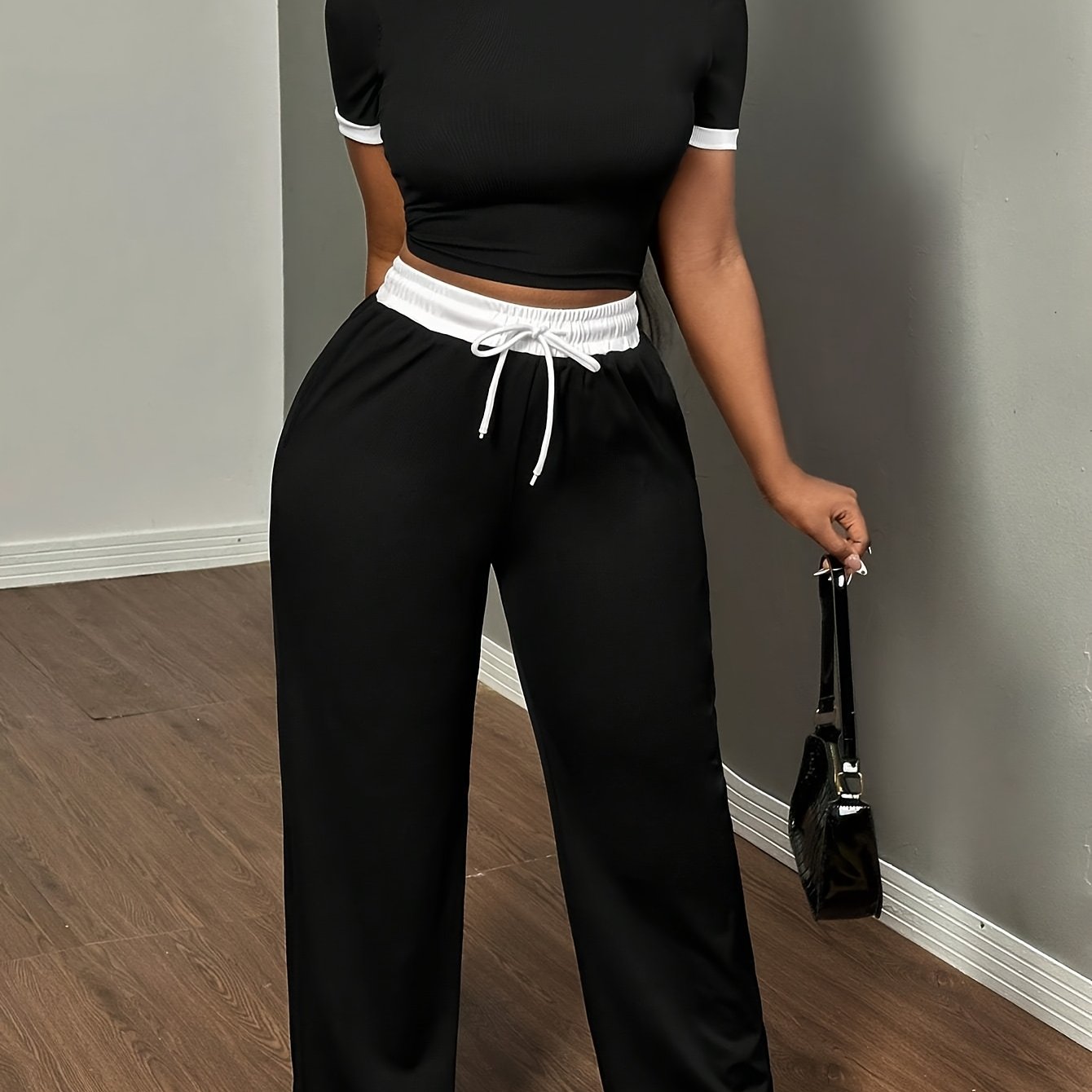 E-shop Damen Freizeitkleidungs-Set aus 2 Teilen mit Rundhalsausschnitt, Farbblock-Mode, Pendler-Oberbekleidung, kurzärmelige Hose mit weitem Bein