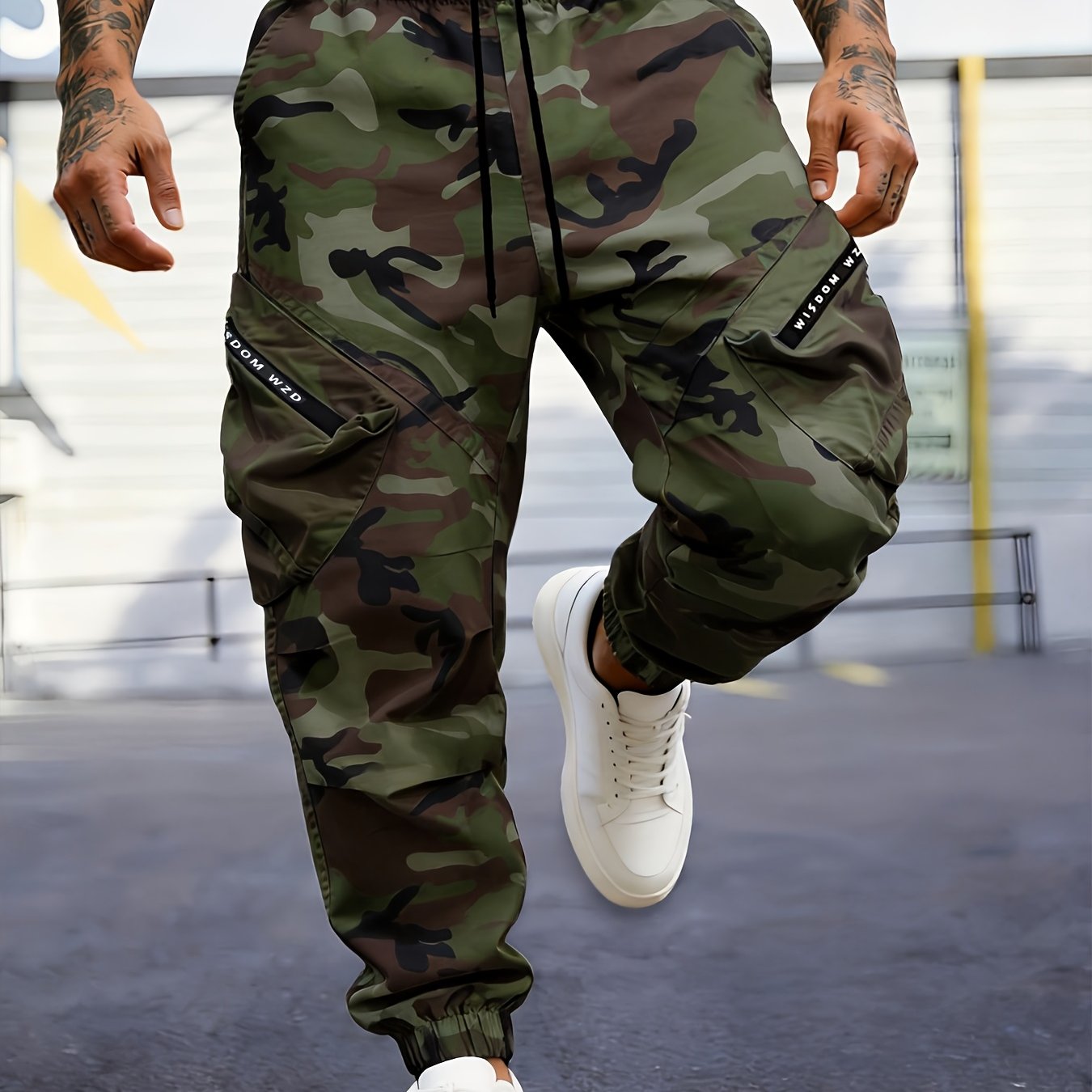 Image of Men's Camouflage Cargo Pants, Zippered Utility Pockets, Adjustable Drawstring Waist, Utility Casual, Spring/autumn Cargo Trousers, Suitable For Daily Casual And Outdoor Activities