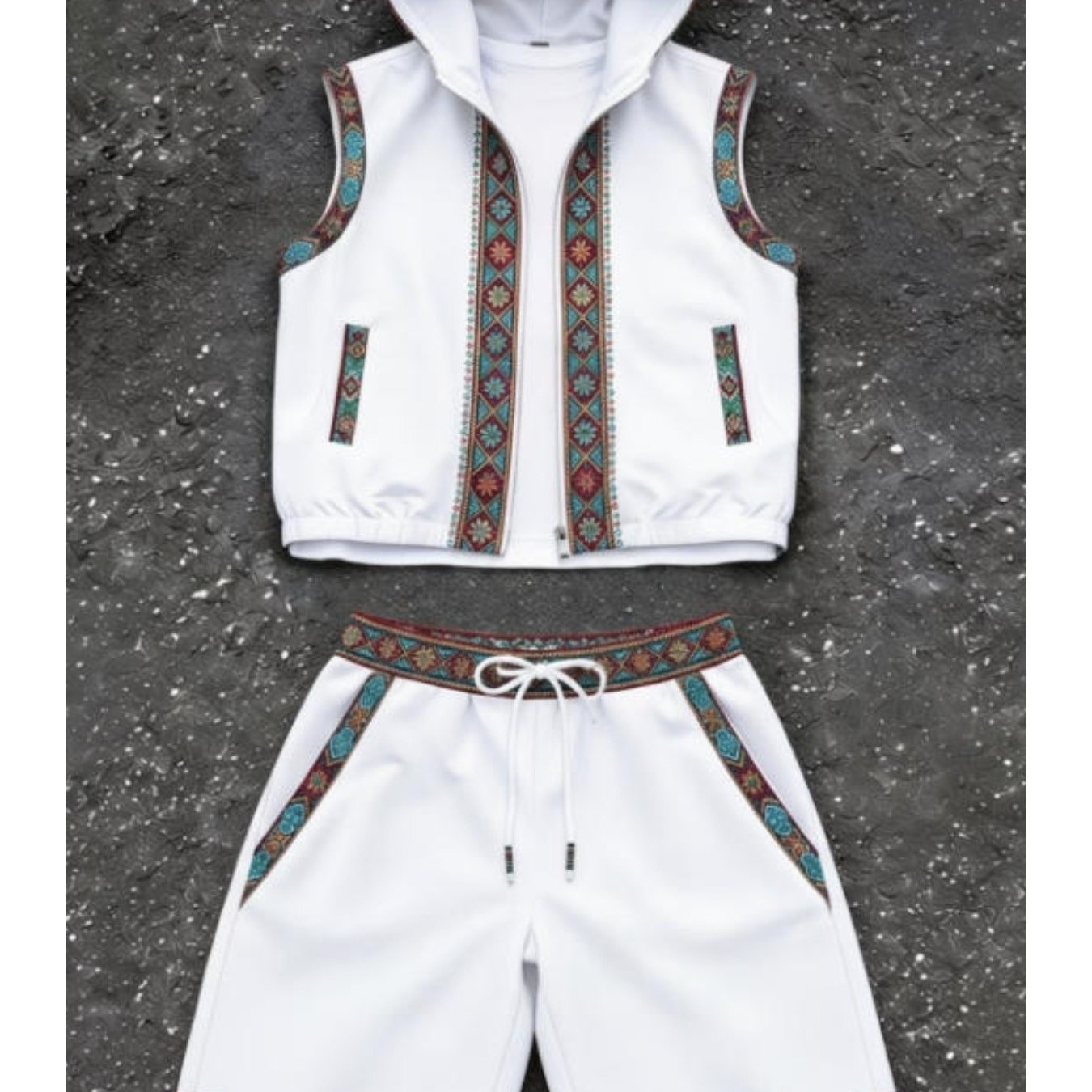 Image of Men's Casual Suit Hooded Men's Outfits Casual Trendy Ethnic Geometric Pattern Sleeveless Jacket Shorts Set Men's Fashion For Adults Men Street Style Casual Wear Sportswear