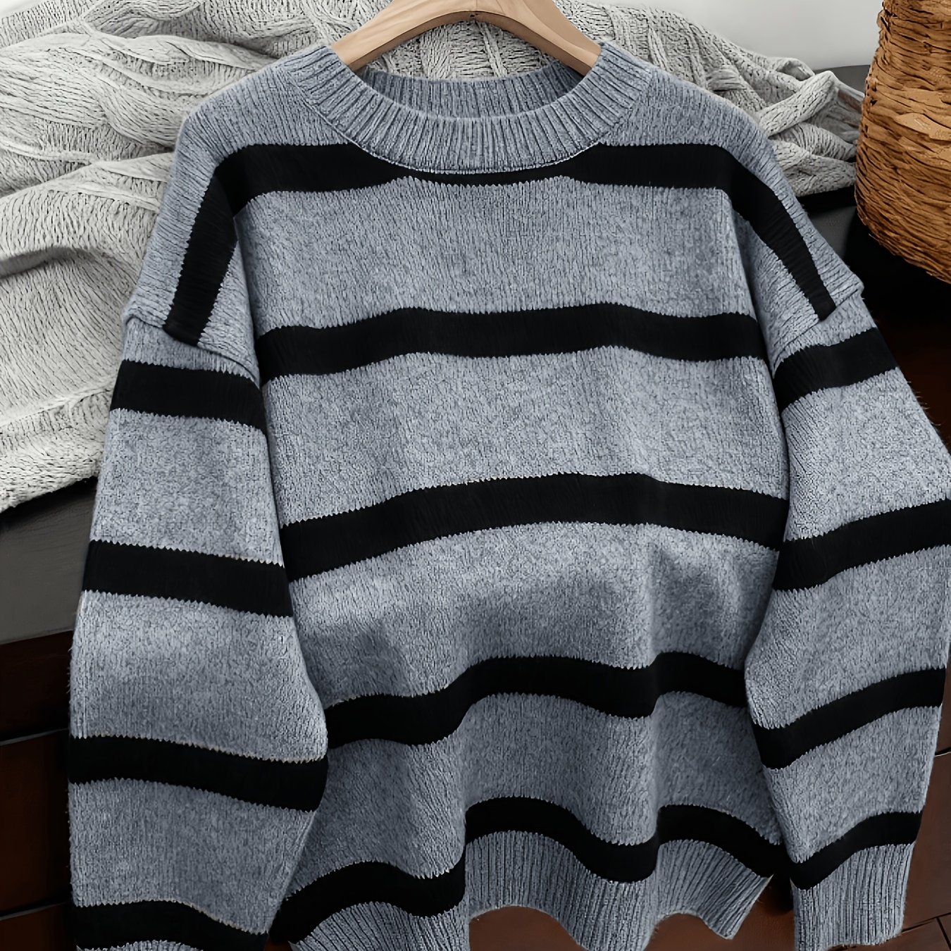 TEMU Women' Vintage Wide Stripe Sweater - Oversized Drop Shoulder Sweater Suitable For Fall/winter, Classic Crew Neck Pullover With Black-gray