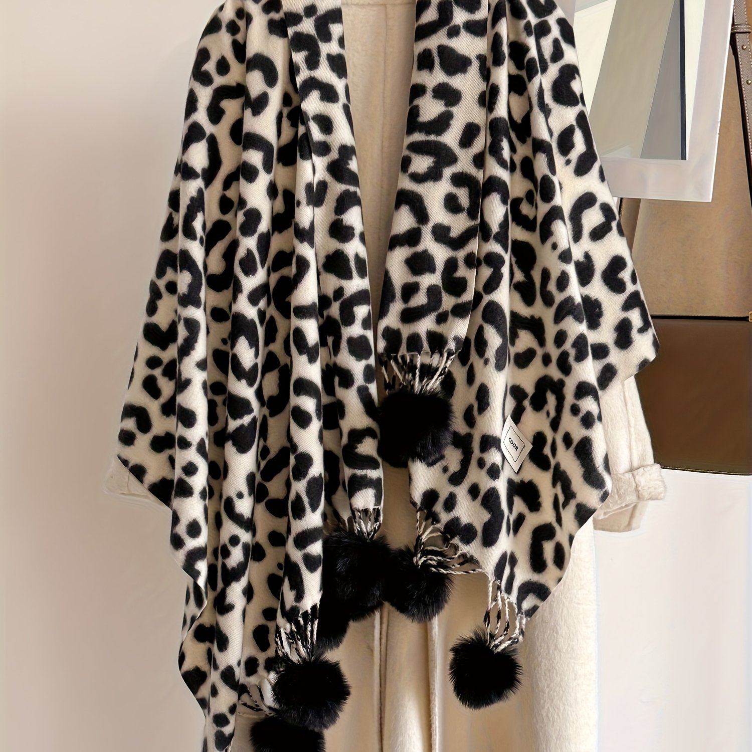 TEMU Plus Size, Vintage Leopard Print Ball Wrap - A Warm And Stylish Accessory For European And American Women' Wear, Comfortable And Designer