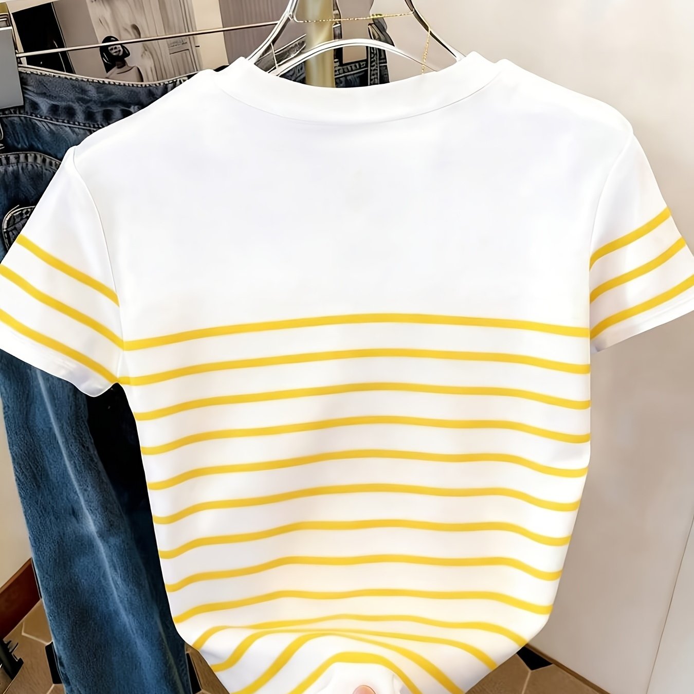 TEMU [printed Design - No Texture] Women's Fashion Yellow White Striped Printed Round Neck Short Sleeve T-shirt, Trendy Versatile