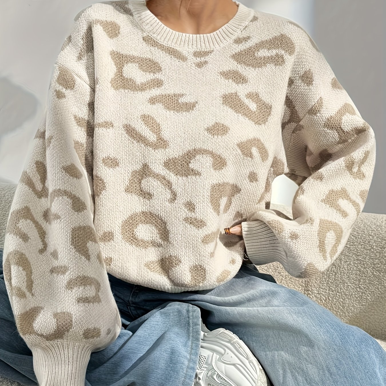 Image of Autumn And Winter Women's Elegant Fashion Pullover, Versatile Loose Drop Shoulder Casual Leopard Print Sweater, Fall And Winter Versatile Leopard Print Oversized Daily Long Sleeve Knitwear