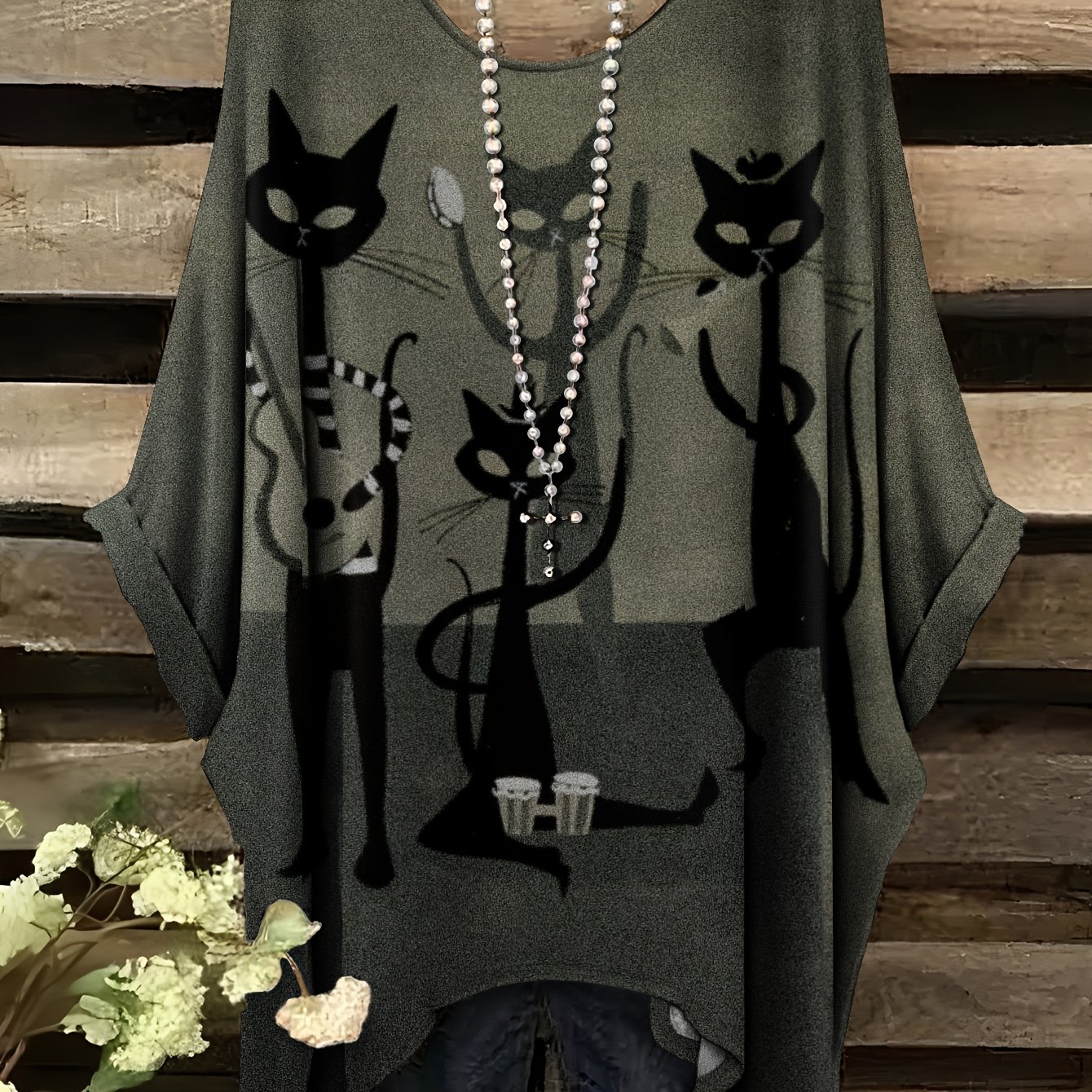 Plus Size, Summer New Arrival Women's Plus Size Casual Black Cat Band Graphic Print Batwing Sleeve Crew Neck T-shirt, Daily Casual Loose Fit -neck Irregular Hem Top, No Accessories Included