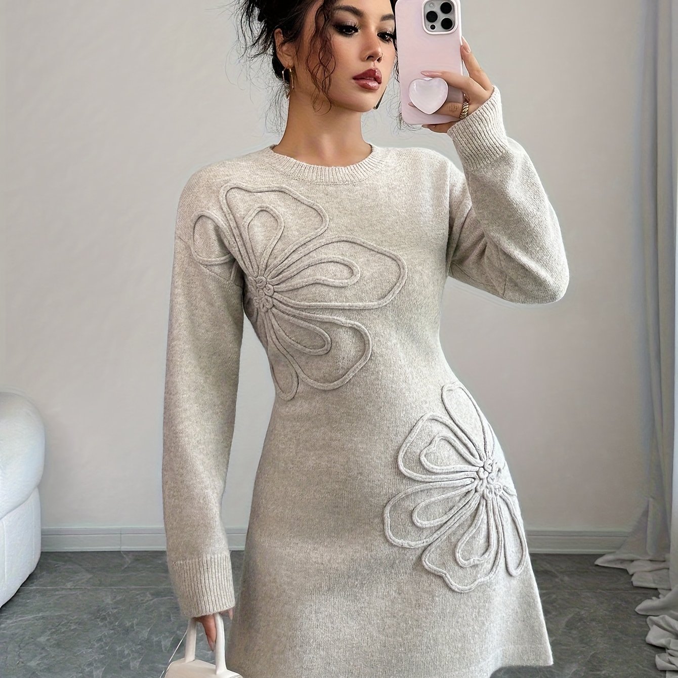 E-shop 2025 Herbst Winter Neues Damen Beige Kleid - mit Blumenapplikation, Rundhalsausschnitt, Langarm, Elegant und Stilvoll