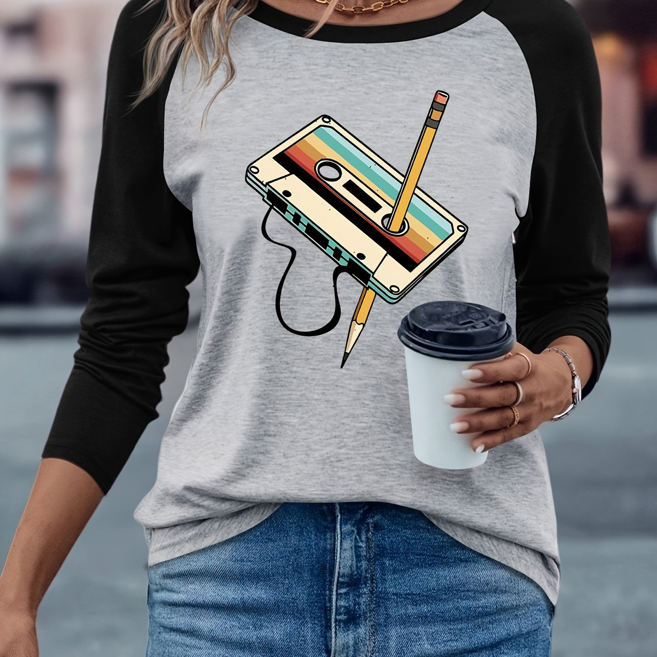 TEMU T-shirt Femme Vintage à Manches Longues Raglan Color-block, Col Rond, Confortable et Polyvalent, Haut Automne/Hiver, Imprimé Cassette Vintage