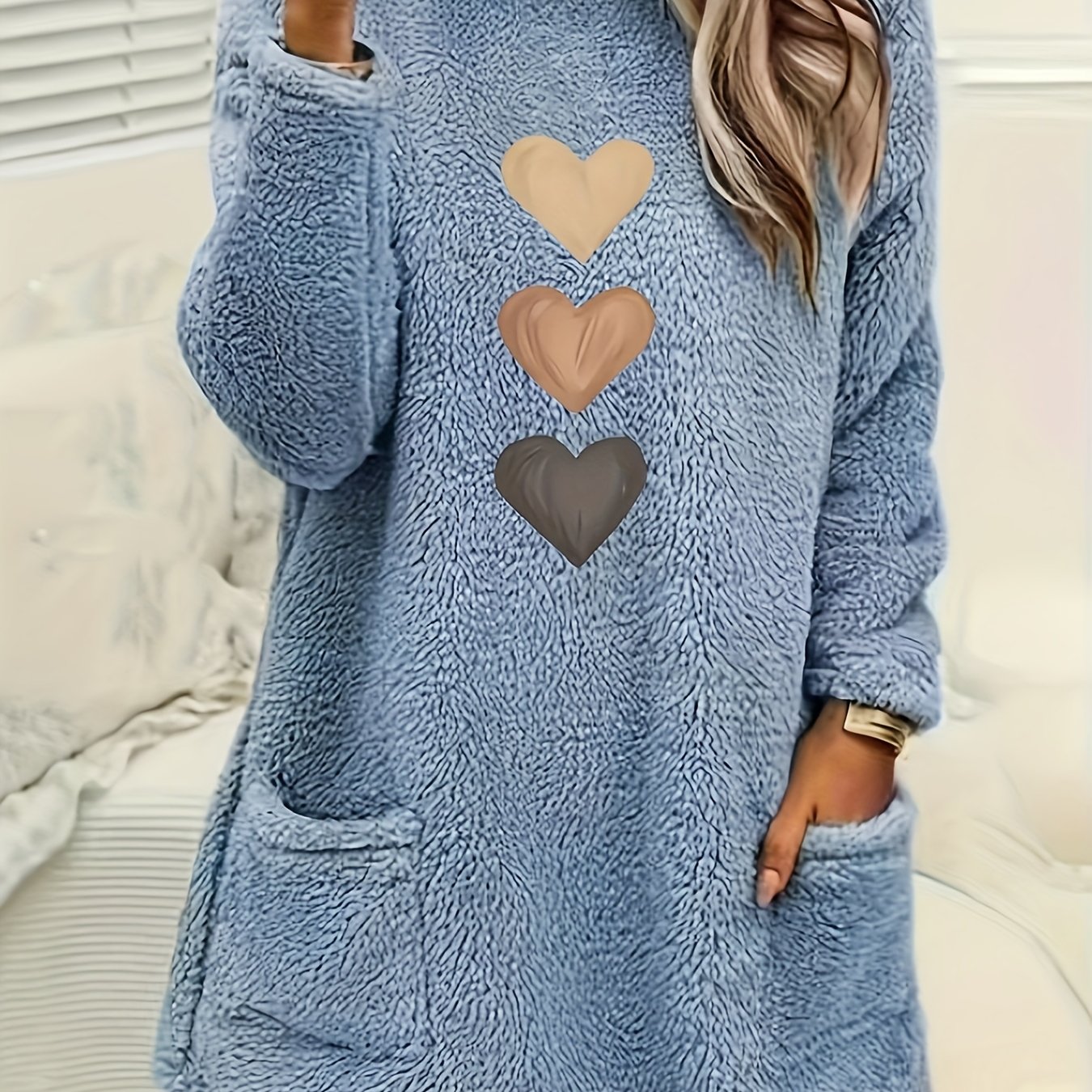 TEMU Cozy Fleece-lined Women's Sweatshirt With Heart Print - Casual Crew Neck, Long Sleeve Pullover For Fall/winter