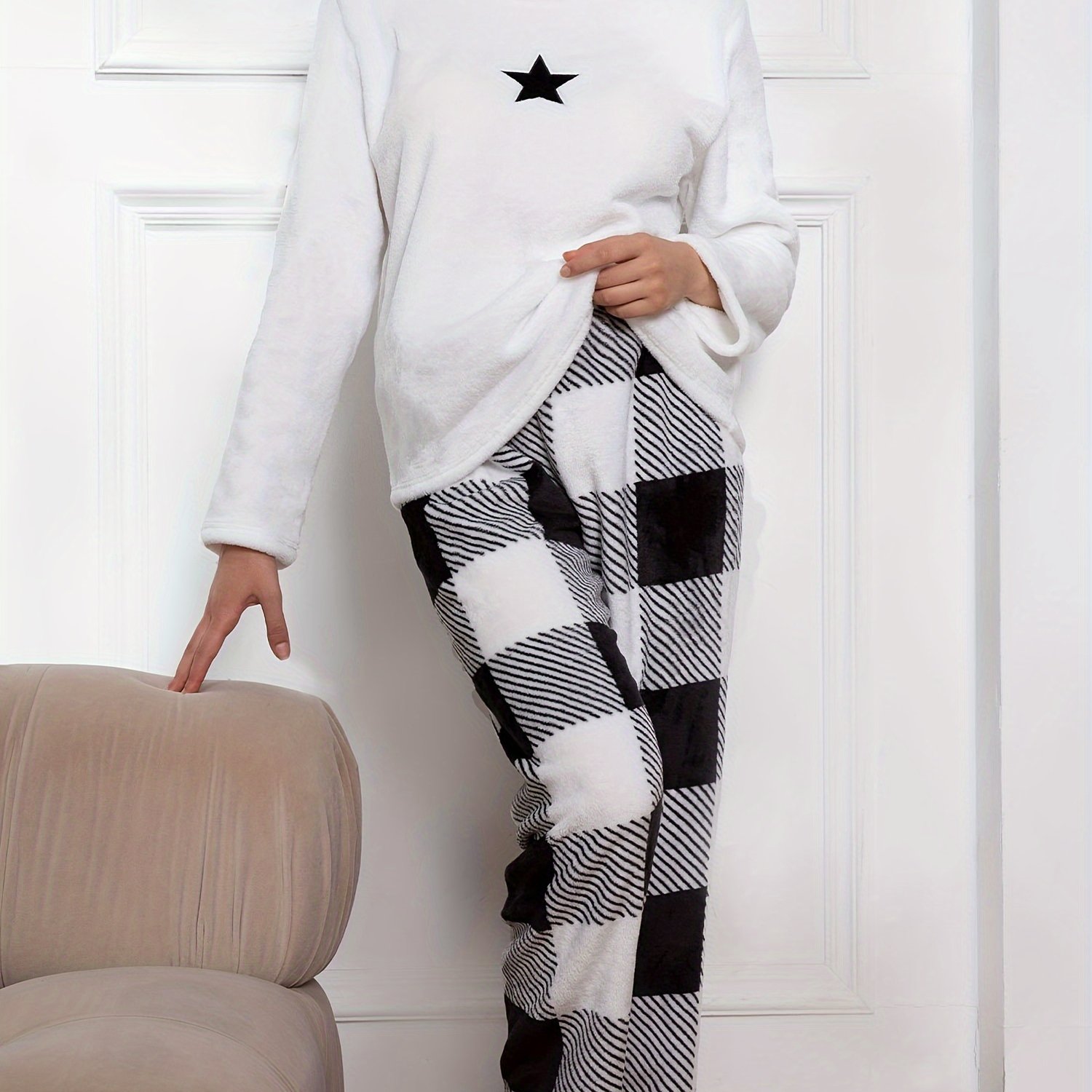 TEMU Ladies' Autumn And Winter New Flannel Suit, Plus Velvet, Warm Embroidery, Five-pointed Star, Black And White , Fashionable, Elegant, Casual,