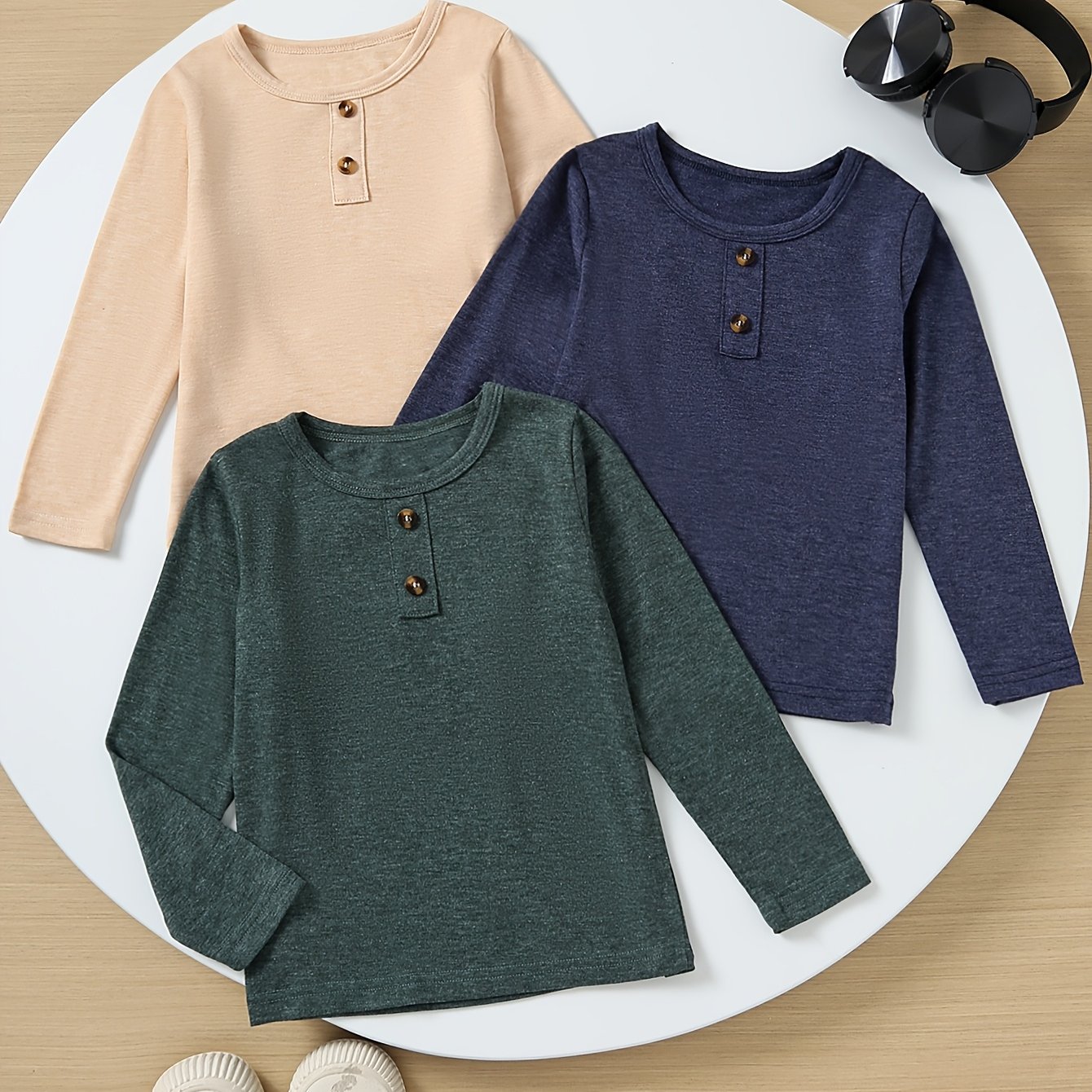 Image of Young Boy 3pcs Casual Comfortable Textured Fabric Button-detail Henley Shirt, Round Neck Long Sleeve T-shirt, Autumn Top
