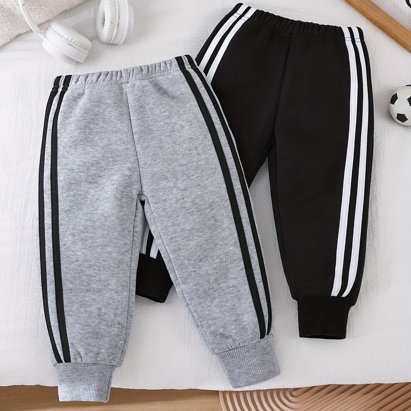 Image of 2pcs Striped Joggers For Boys And Girls, Casual Outdoor Running Pants With , Stylish Color-block Trousers Perfect For Casual Attire, Perfect For Outdoor
