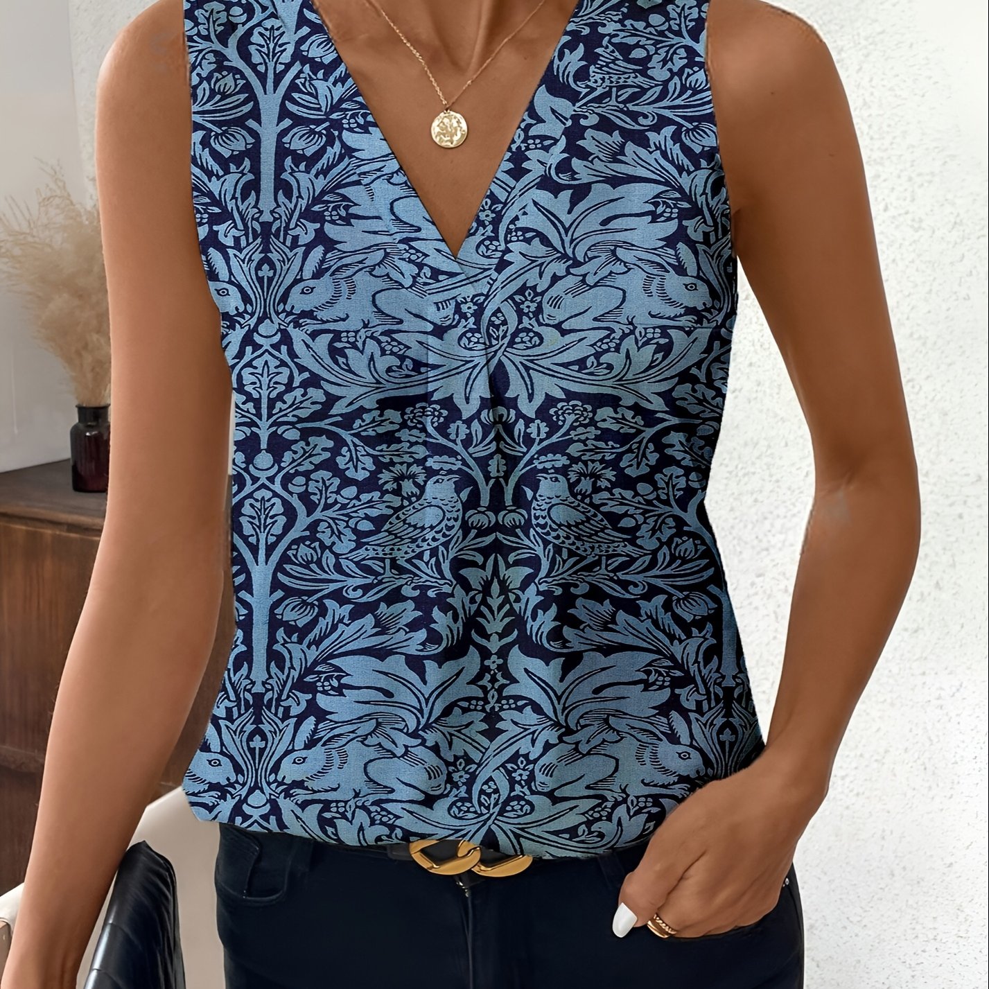 Image of Plus Size - Plus Size - Forest Animals And Plants, Elegant Plus Size Summer Women's Vest, Geometric Pattern Stretch V-neck Top, Comfortable And Practical Vest Women's Plus Size Clothing Plus Size Vest
