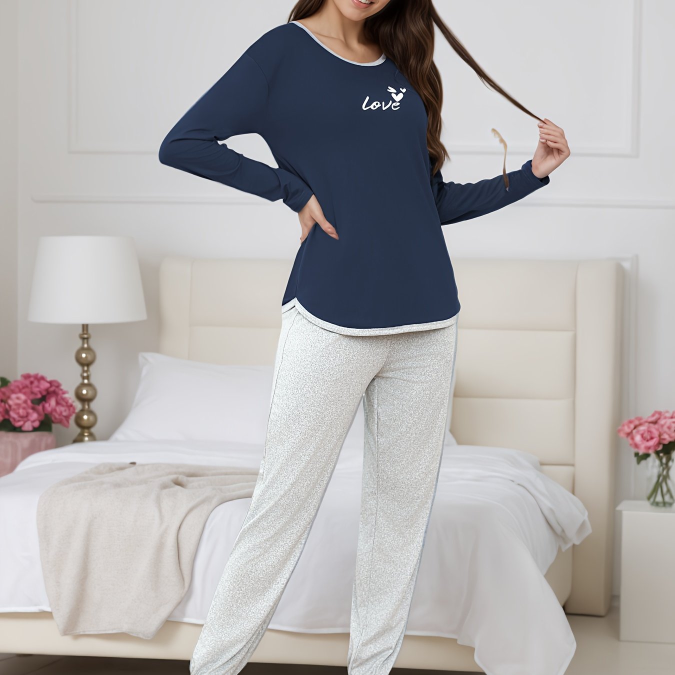 Image of A Women's Set Featuring A Round Neck And Drop Shoulder Sleeves, Designed For At Home During Autumn And Winter, With Long Sleeves And A Printed