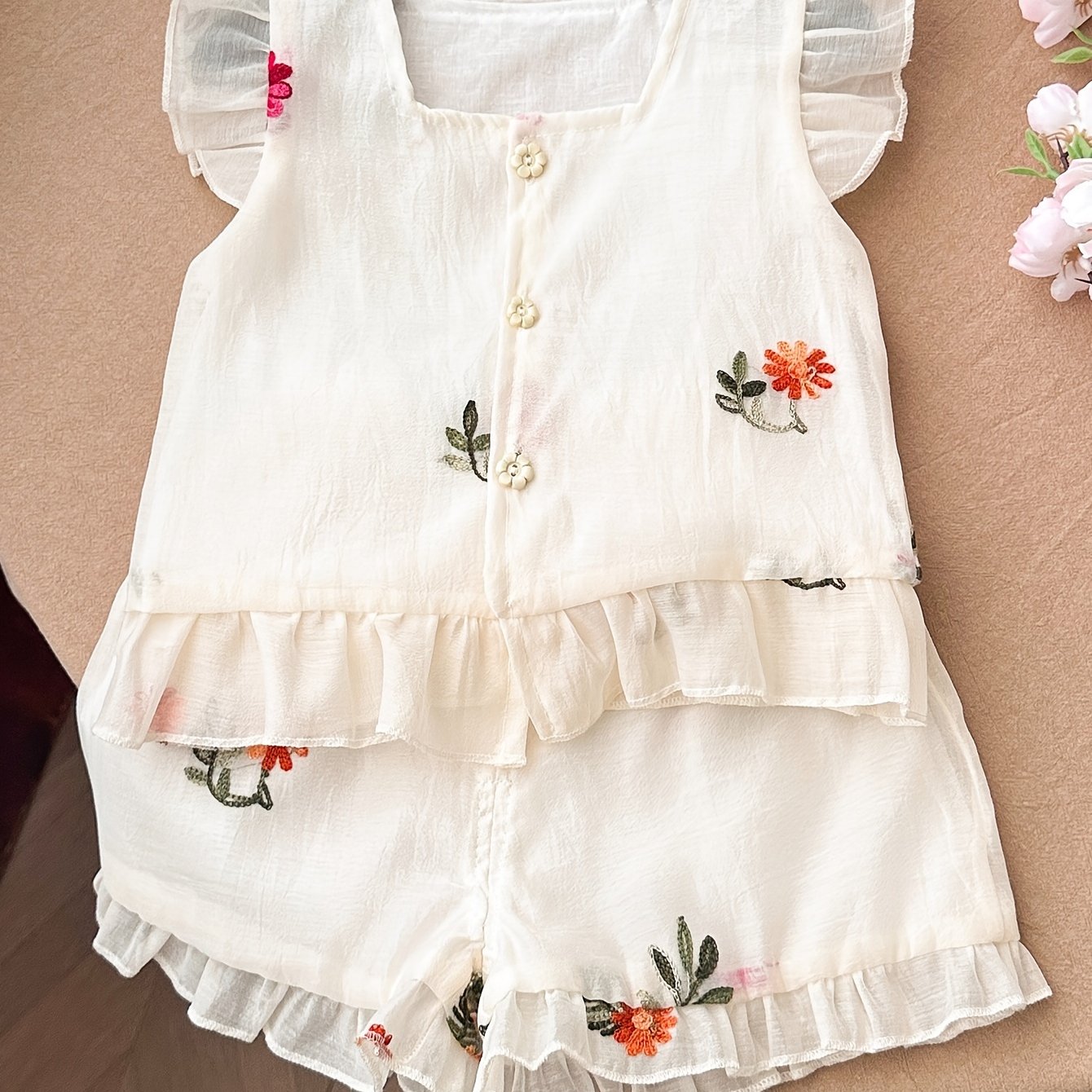 Image of 2pcs Set Of Ethnic Style Embroidered Short Flutter Sleeves Top And Embroidered Floral Shorts, Casual Fashion Girls' Suit, Suitable For Summer Wear, For Outdoor