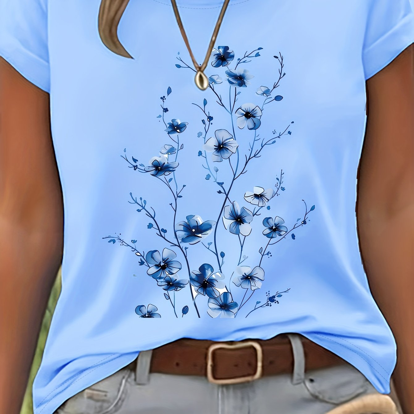E-shop Damen Bluse mit Wasserfarben-Blumenmuster – Kurzarm Rundhals T-Shirt für Frühling Sommer, Atmungsaktives Casual Top mit Blumenprint, Ideales