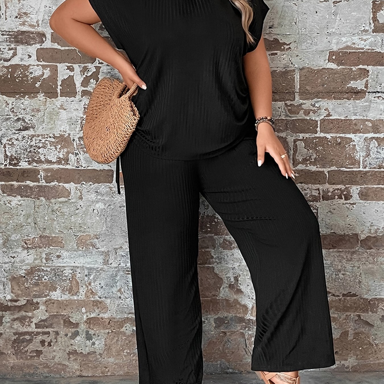 E-shop Damen-Outfit-Set in Übergröße, europäische amerikanische Übergrößen: Lässiges Kurzarm-T-Shirt mit Rundhalsausschnitt lockerer Passform sowie