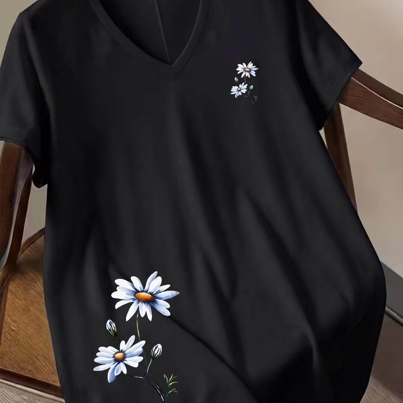 TEMU Plus Size, Plus Size - Summer Women's Plus Size Fashion V-neck Batwing Sleeve Top With White Daisy Print, Printed Casual T-shirt, Stretchy