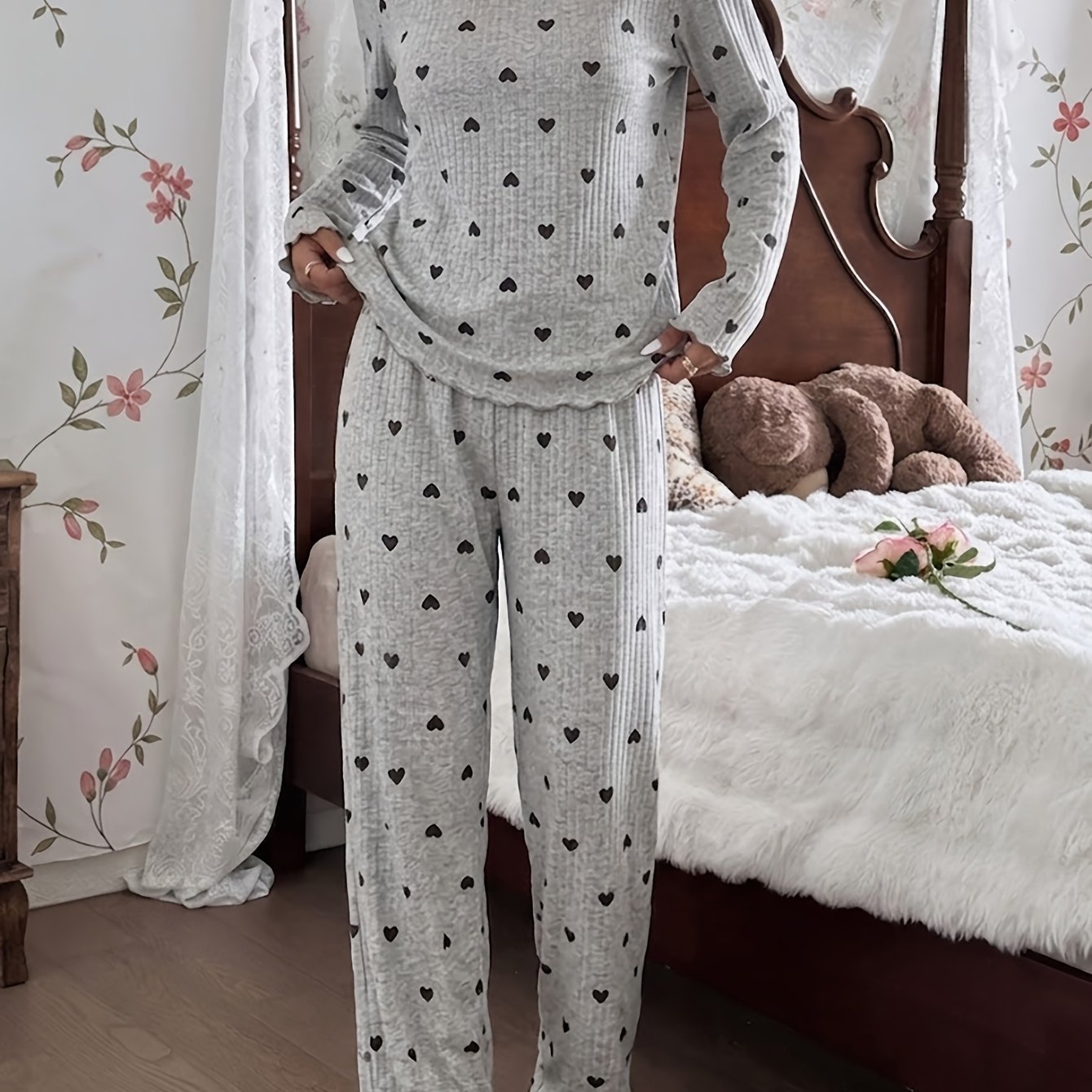 TEMU Fall Winter Warm Women 2pcs Rib Pajamas, Ins Trendy Heart Crew Neck Long Sleeve Top, Elastic Waist Soft Lounge Pants, Valentine's New Year Gift