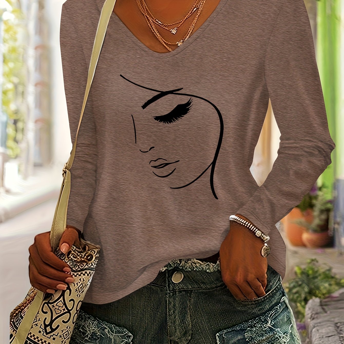 TEMU Fashionable Chic Abstract Face Pattern Print Women's Fall Winter Top Casual Versatile Easy Comfortable Casual V-neck Long Sleeve T-shirt