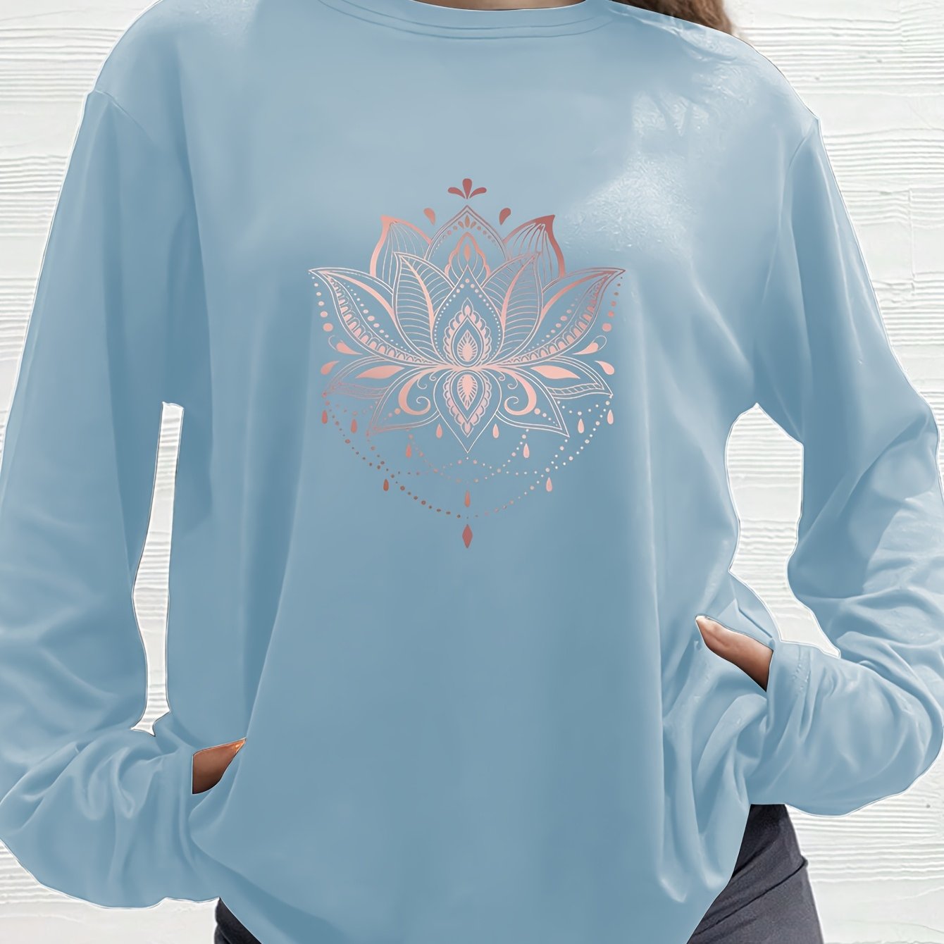 Women&#39;s for Lotus Flower &amp; Mandala Print Long Sleeve T-Shirt - Cozy Fleece-Lined, Casual Crew Neck Top in Black, * Fall &amp; Winter