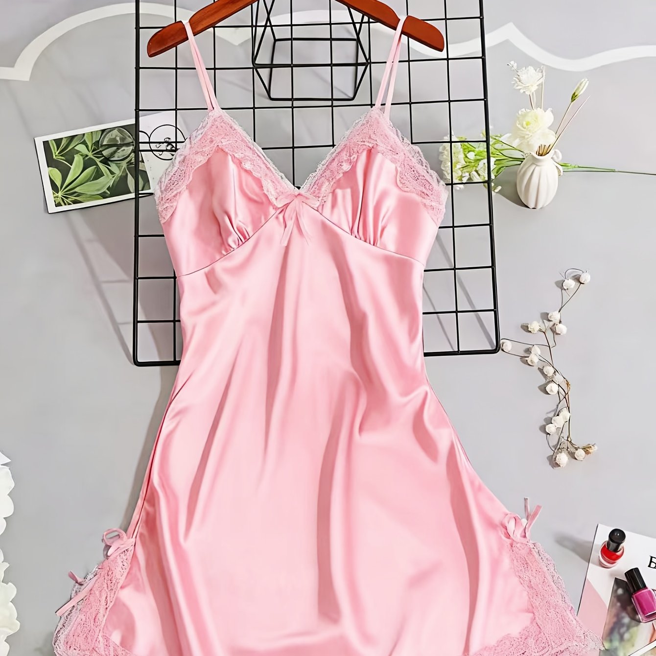 E-shop Halbtransparentes Verführungs-Nachthemd für Damen, Sommer V-Ausschnitt Trägerkleid, Eis-Seidige Pyjamas, Spitze Reine Begierde Kurzer ,