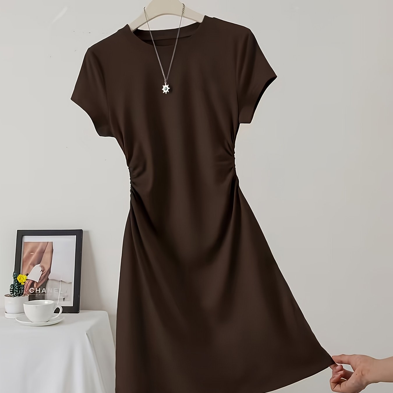 E-shop Damen Freizeitmode schmale Passform schlichtes einfarbiges plissiertes Pulloverkleid mit Rundhalsausschnitt kurzen Ärmeln
