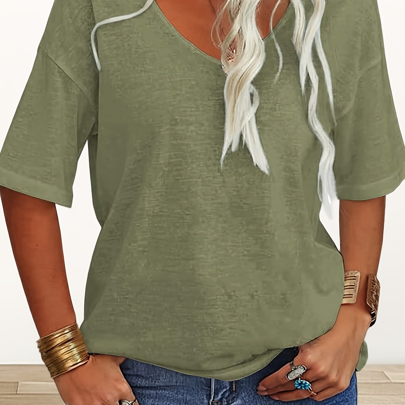 Image of Casual Loose-fitting Basic Tops For Women Featuring A V-neck And Half Sleeves