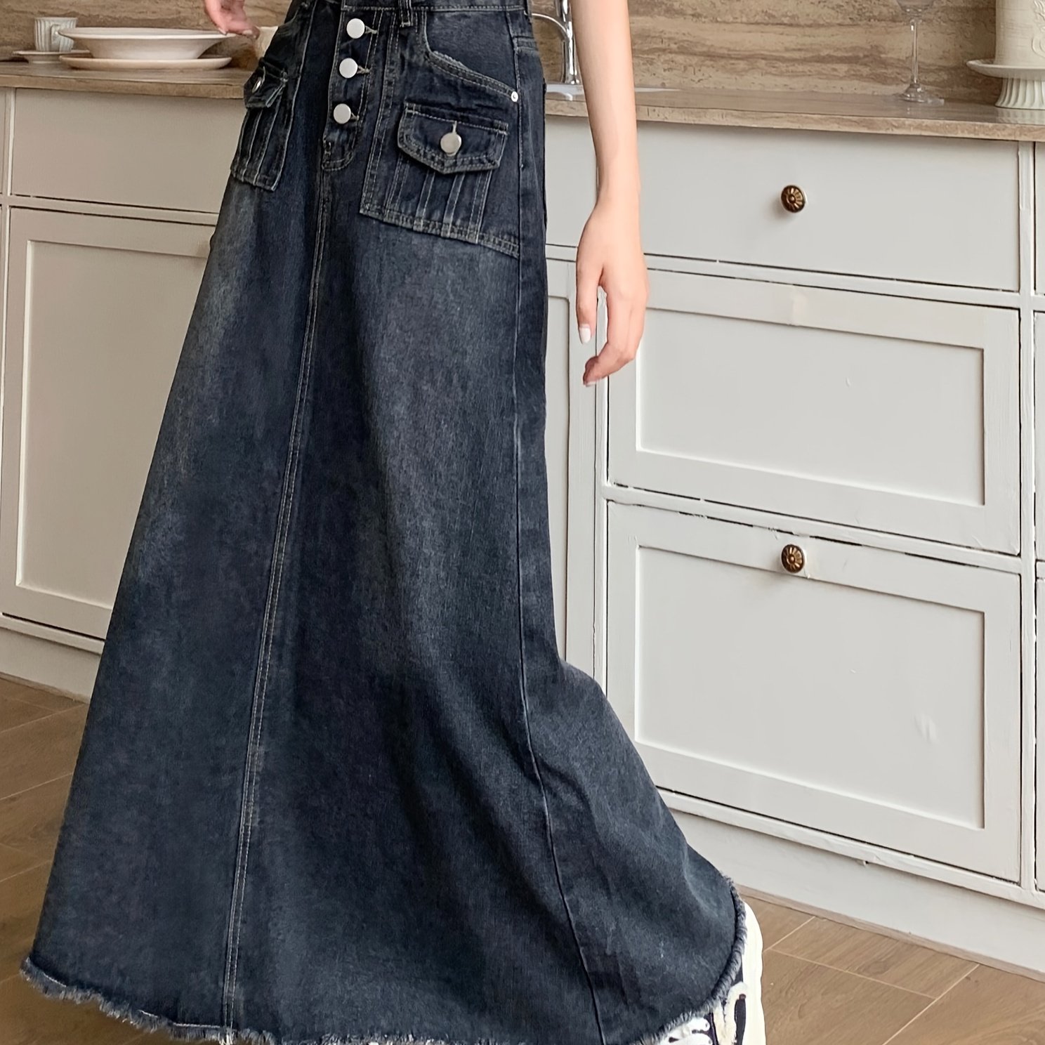 TEMU 女性用のダークブルーマキデニムスカート、ポケット付き、フラーレスタイル、ボタンデータイル、フレイドヘム、ミッドライズ、イベント、卒業、な秋/冬の服に最適、イベント用衣装|ボタン詳細スカート|耐久性のある素材のスカート、ジーンスカート