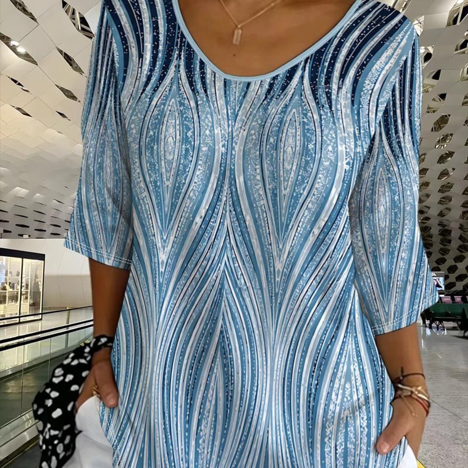 TEMU Plus Size - [printed Design-not Textured] Women's Plus Size Top, Featuring Artistic Blue And White Patterns, Retro , And Fashionable Wavy