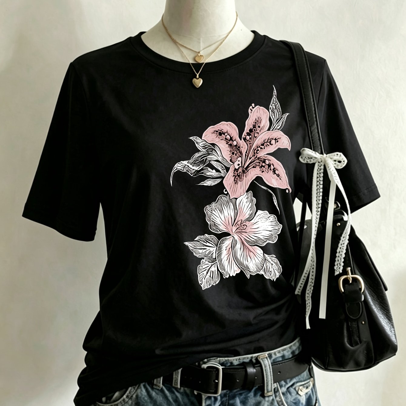TEMU Women's Casual Short-sleeve T-shirt - Lily Floral Print, Regular Neck Top, Suitable For , Machine Washable, Essential For Daily Wear