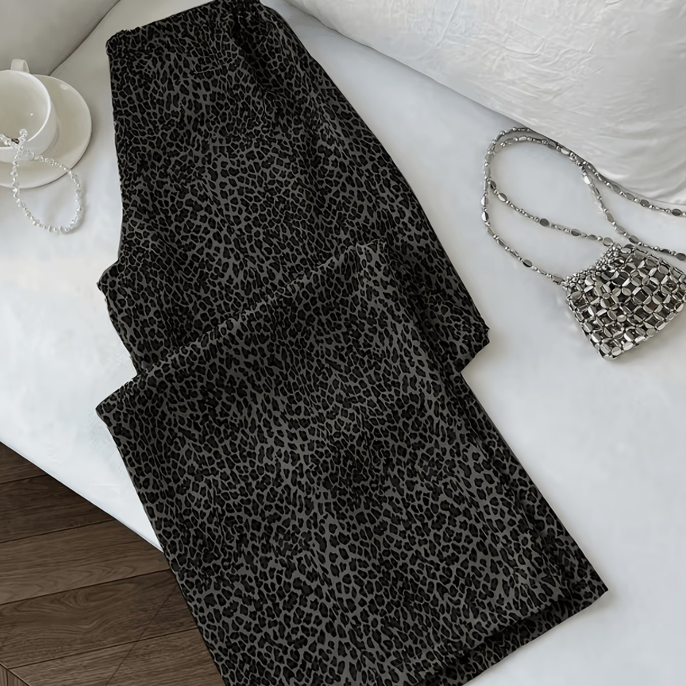 Retro Fashion Leopard Print Wide-leg Pants, Elastic Waistband, Suitable For Vacation, Shopping, Dates, Parties, Daily Casual Wear, Style, Versatile Style.