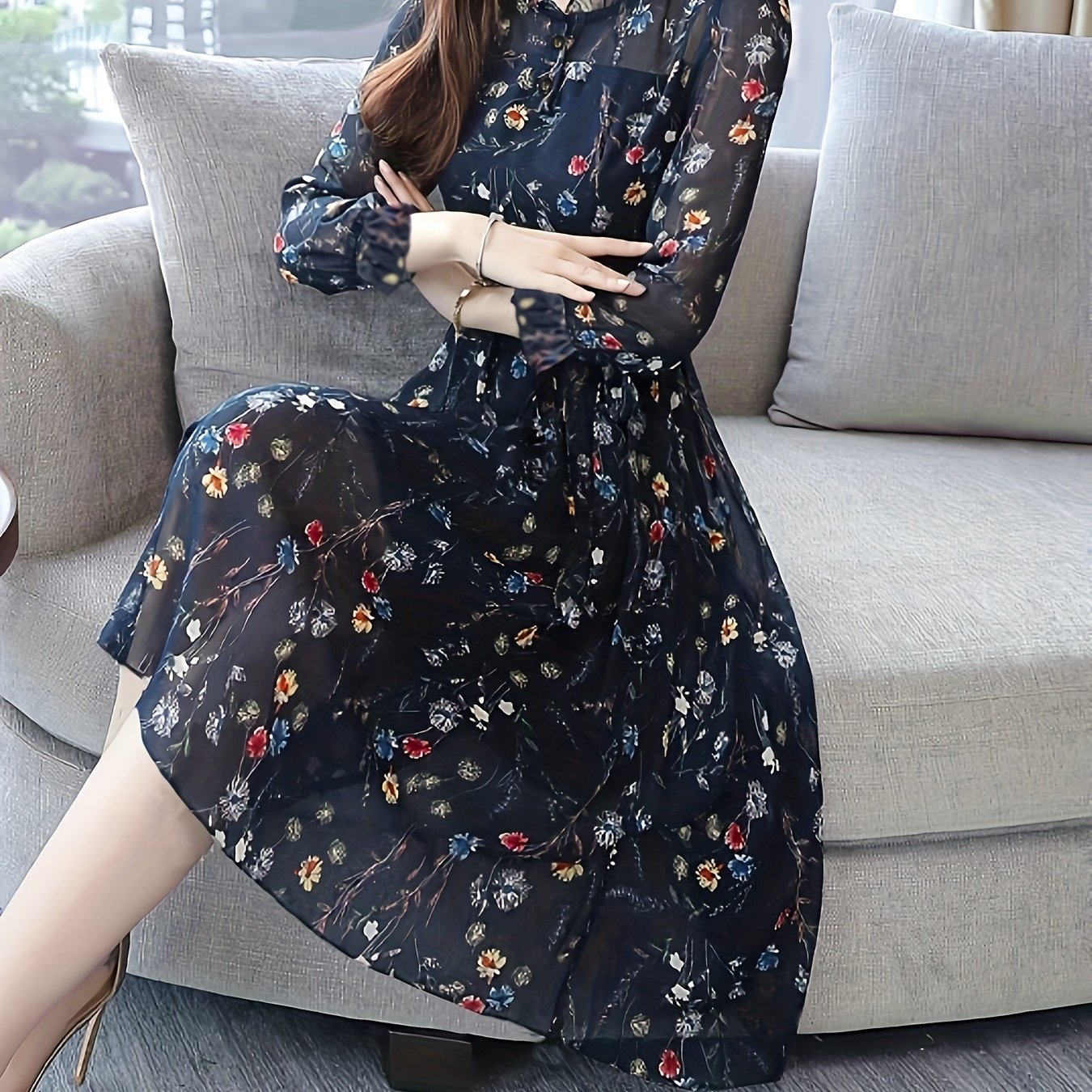 E-shop 8856 Kleines, florales Taillenformendes Kleid mit Bindeband und transparenten Ärmeln