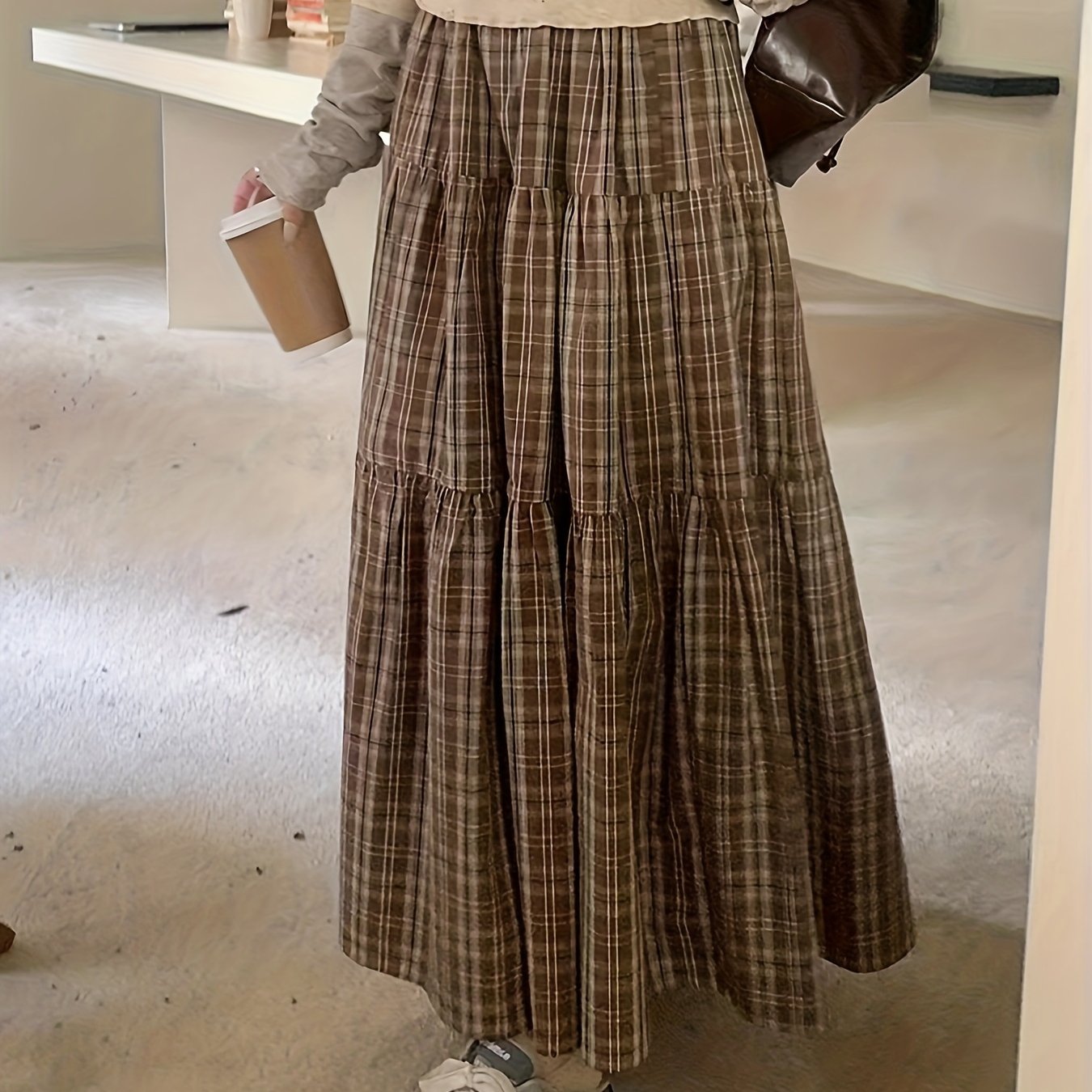 Image of Plaid Cake Midi Skirt Is Very Beautiful And Suitable For Spring And Autumn. It Has A Retro, Large Skirt, Loose Fit, Covers The Hips, And Slimmer. It Has A Lining