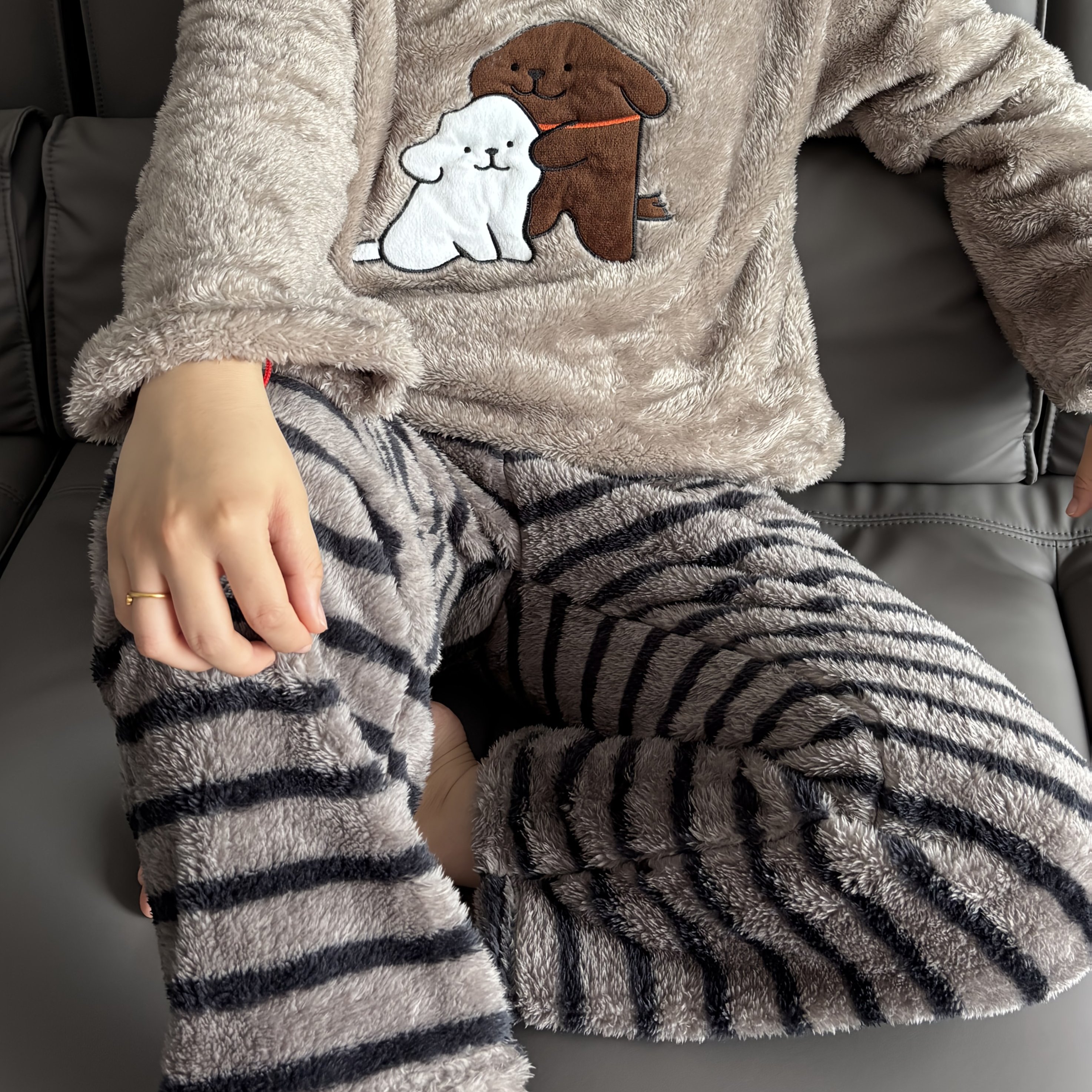 Image of Men' Style Casual Pajama Set, Warm Flannel Long Sleeve Round Neck Top And Loose Pants For Autumn/winter Outdoor