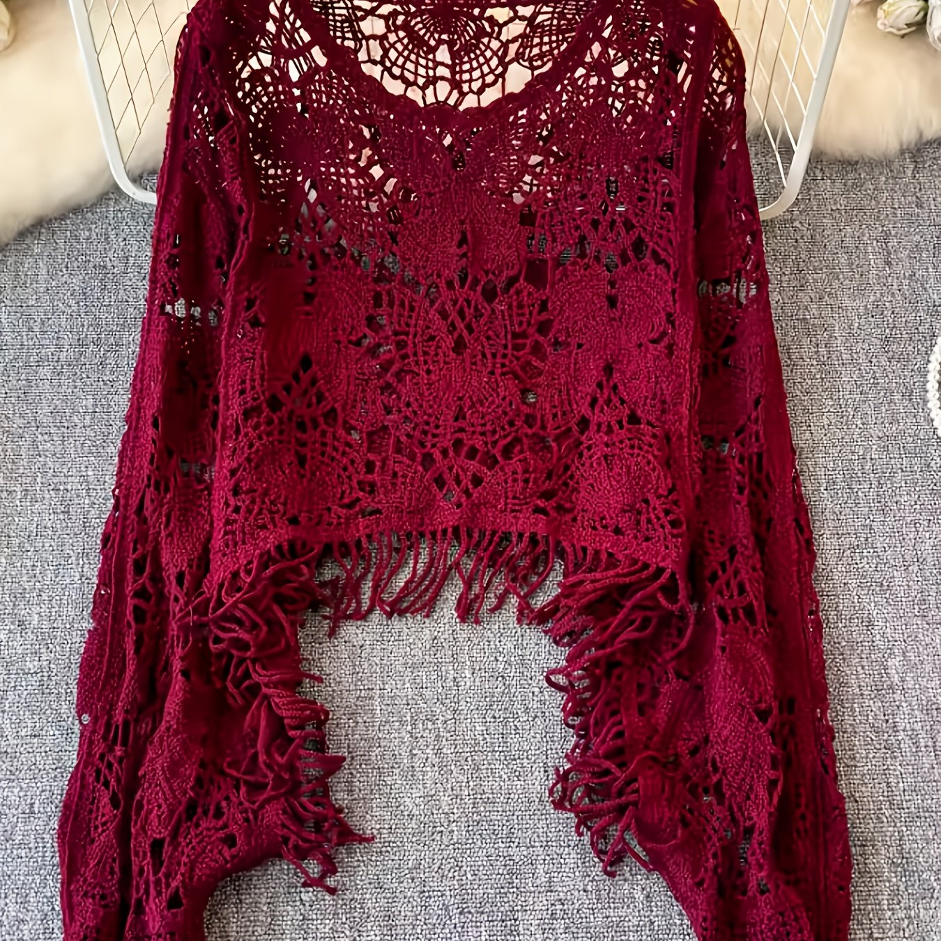 Wine Red Crochet Hollow-out Tassel Short Top, Vintage Bohemian Niche Design Long-sleeve Shrug, Layering-friendly Versatile Slimming Top For Teenage Aged 14+, For Teenager, For Teenager
