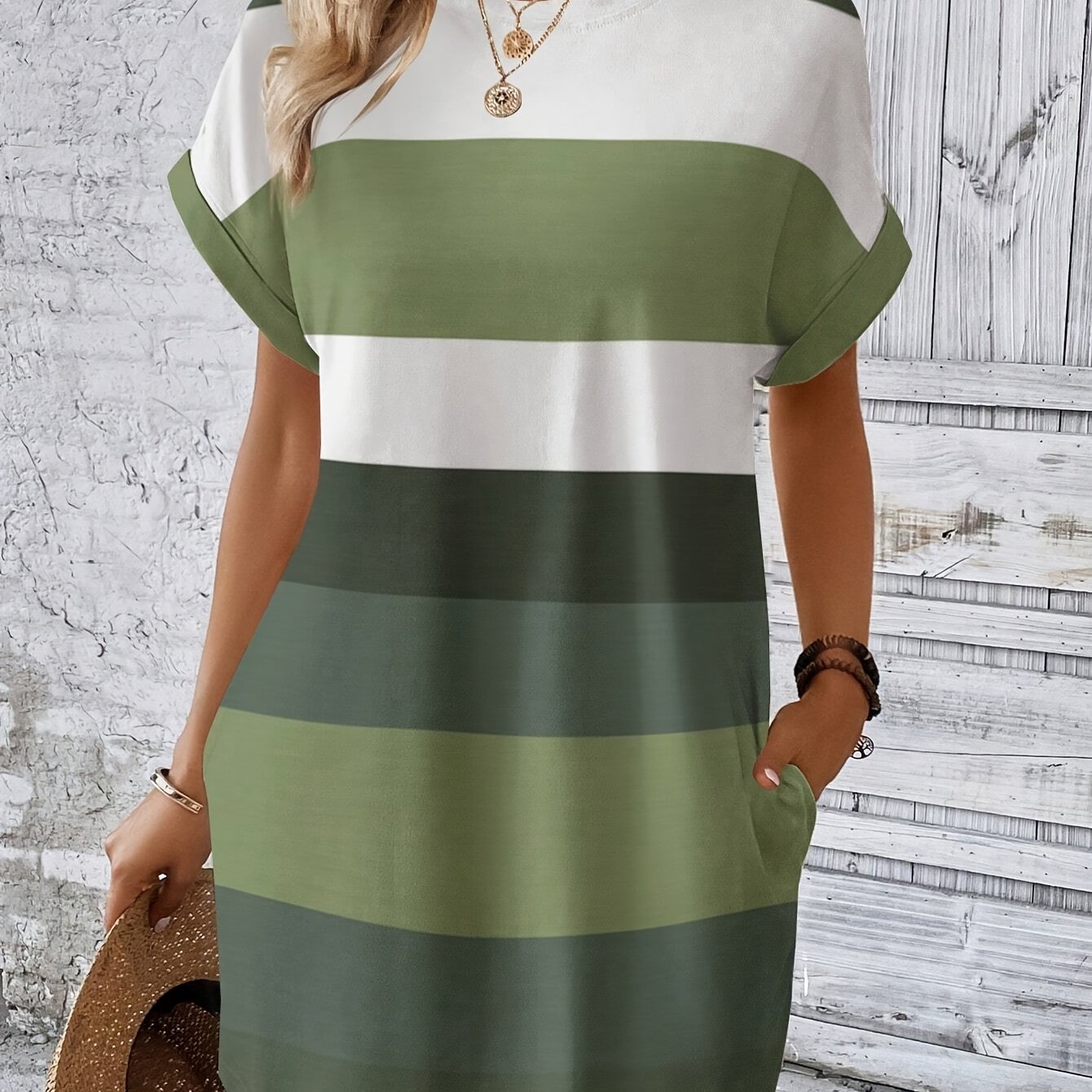 E-shop Elegantes Frühlings- und Sommer-Kleid mit gestreiftem Druck, , Fledermausärmeln und Rundhalsausschnitt