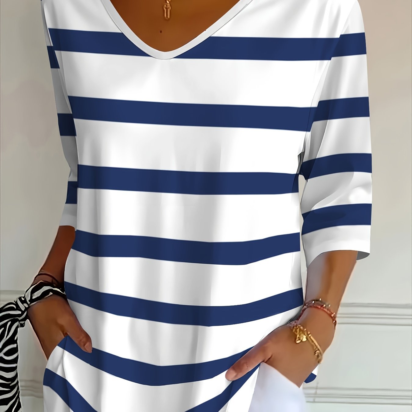 TEMU Plus Size, European And Fashion Holiday New Arrival Plus Size Women's Regular Fit Striped -quarter Sleeve V-neck T-shirt Top