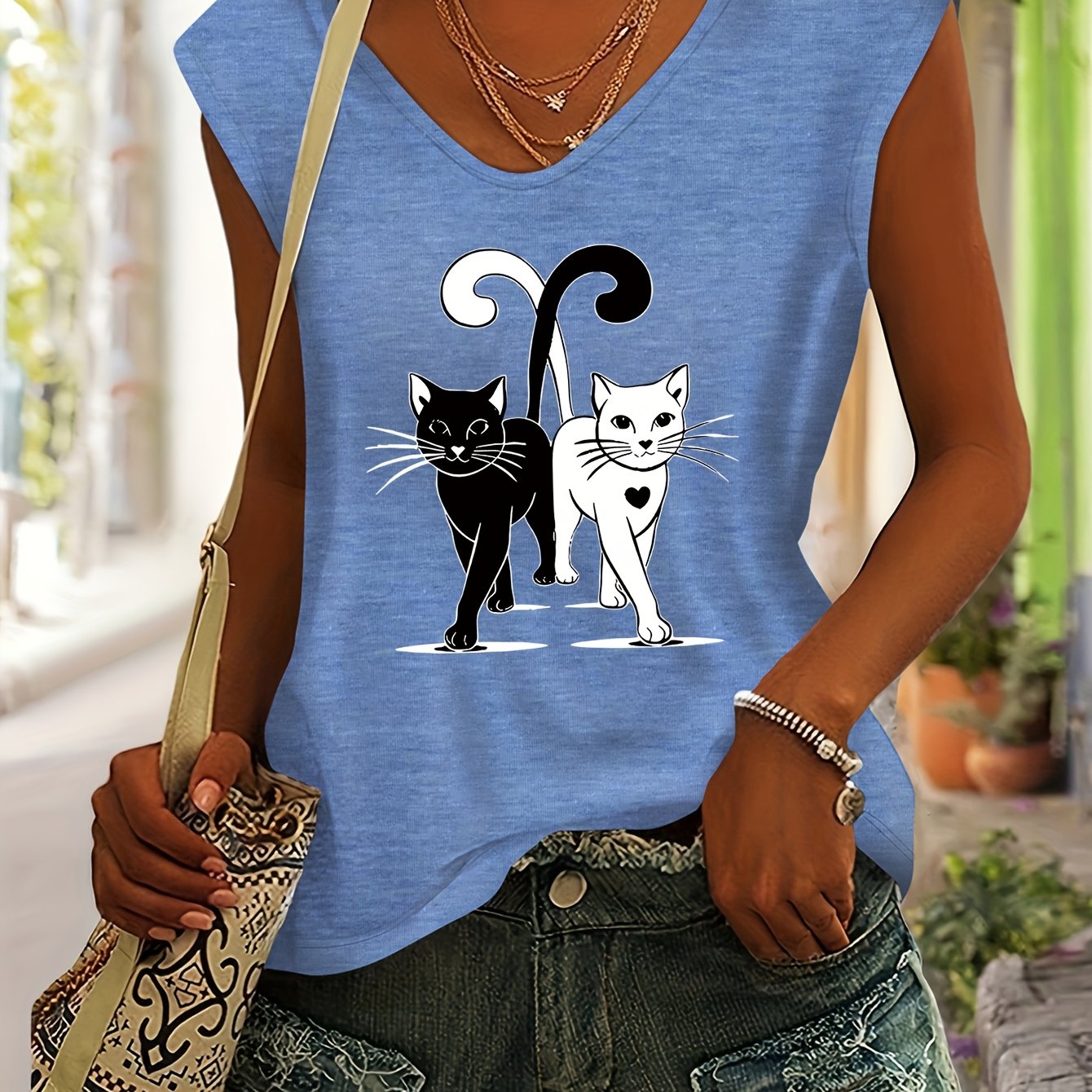 TEMU Black And White Cat Print European And Women's Spring/summer Apparel, Basic Top, Daily Comfortable Casual Colored V-neck Raglan Sleeves T-shirt