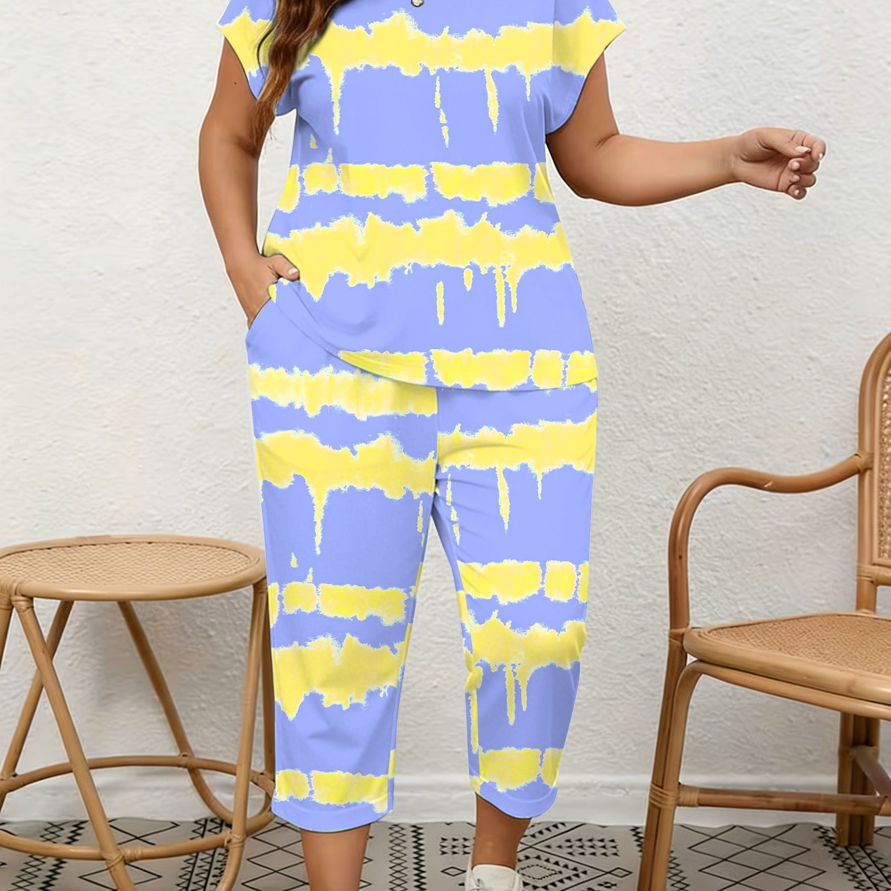 Plus Size - Plus Size - Casual Two-piece Outfit For Plus Sizes, Featuring A Striped Tie-dye Design, Round Neckline, Short Sleeves, And 7/8 Length Pants