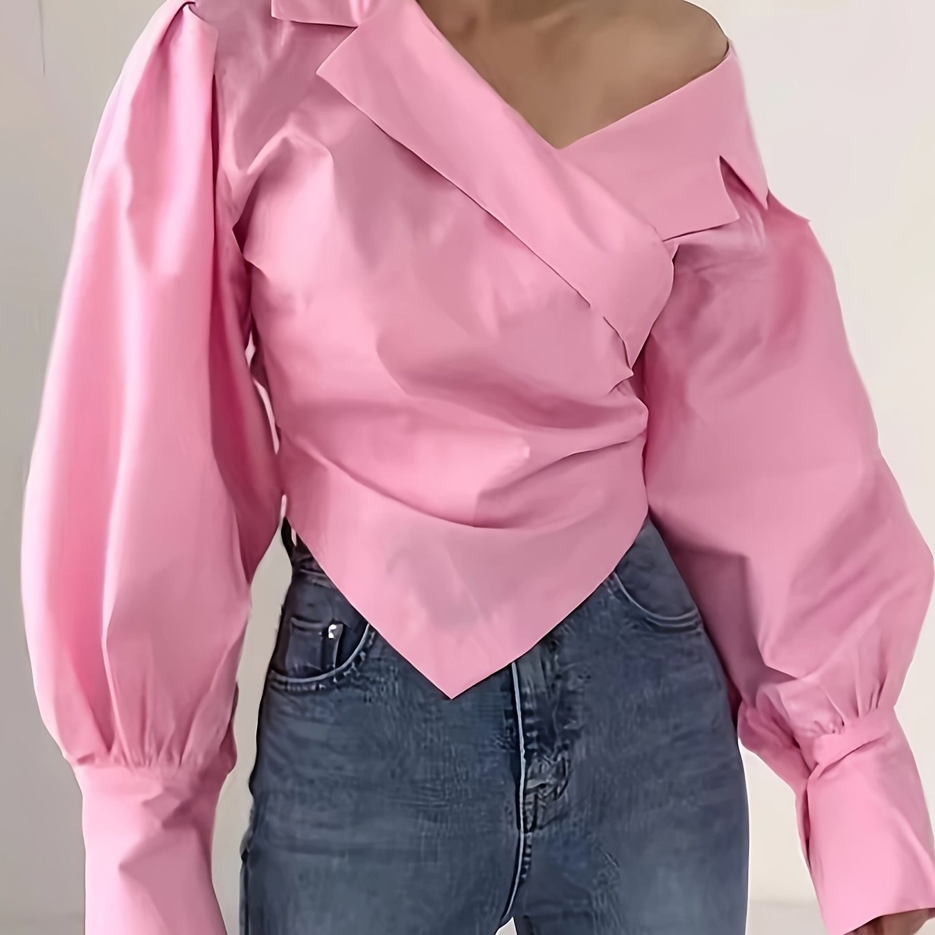 E-shop Neues modisches Freizeitshirt für Damen mit unregelmäßigem Saum asymmetrischen langen Ärmeln