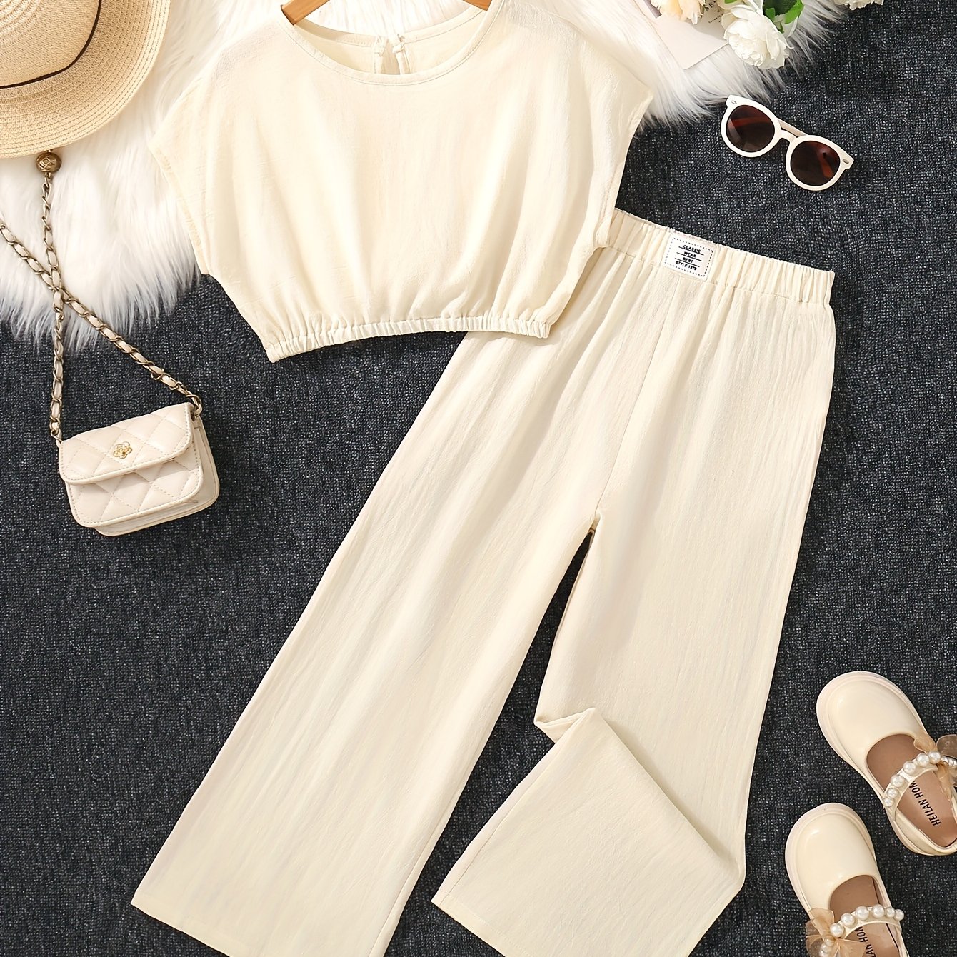 Image of ' Medium-large Outfit Summer 's Wear New Doll Sleeve Top And High-waist Loose Long Pants 2pcs Set (shoulder Width Is Straight Distance Between Sleeve Cuffs), For Outdoor