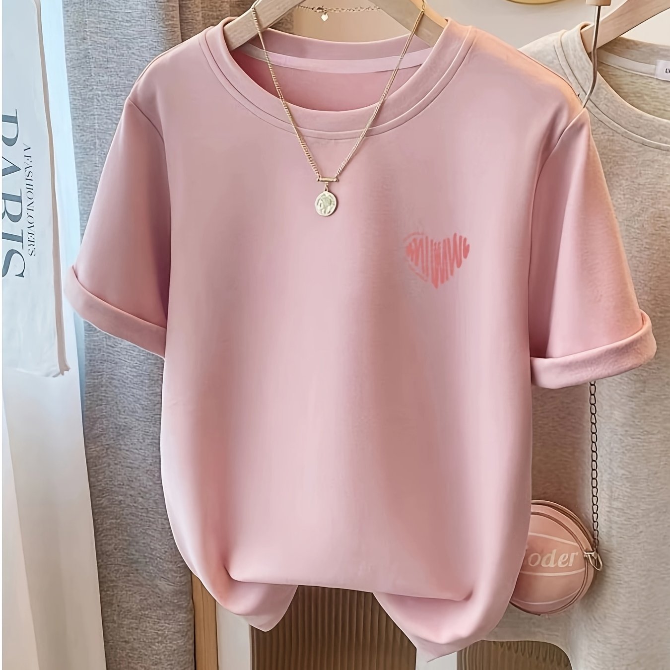 Image of Spring/summer Simple Round Neck Fashion Loose-fit Versatile Casual Short Sleeve T-shirt For Women With Printed Heart Pattern