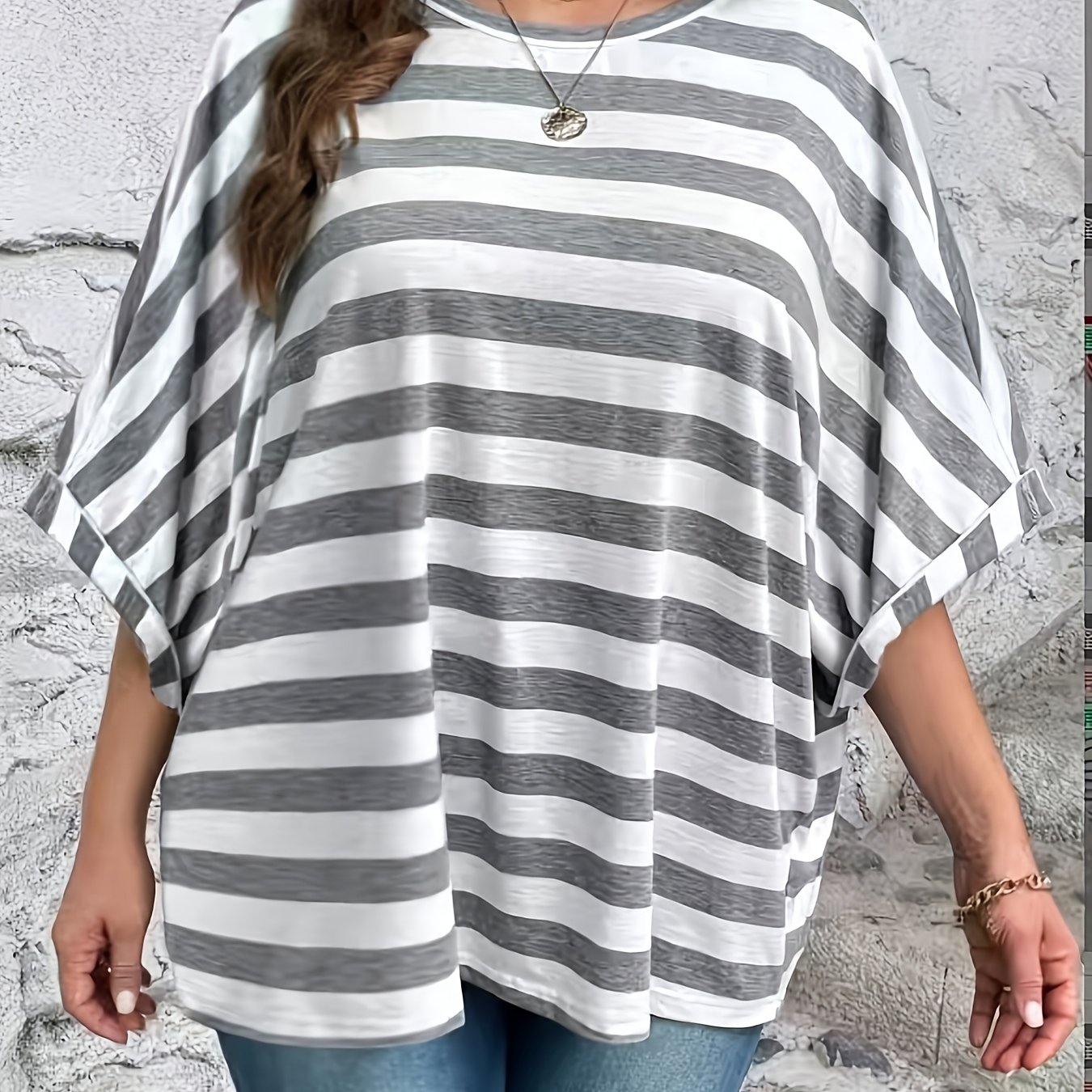 E-shop Damen-Mode in Übergröße, elegantes Kurzarm-Top mit Rundhalsausschnitt, lockerer Passform, Alltags-Top mit Streifenmuster, verlängerte Version