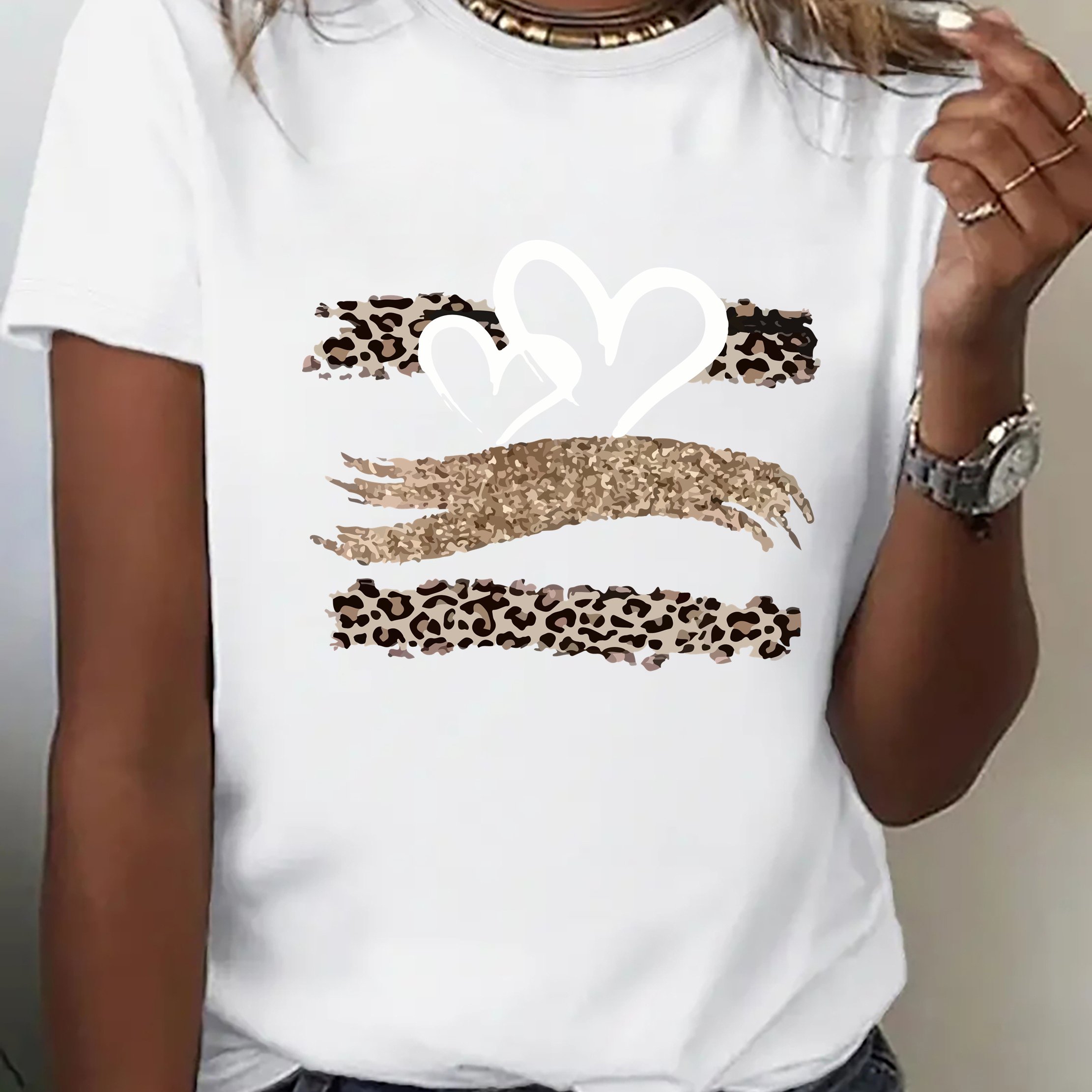 E-shop Damenmode Sportliches Bequemes Individuelles Leopardenmuster Herz Muster Rundhals Kurzarm T-Shirt Sportshirt, Geeignet als Geschenk Mode Kurzarm