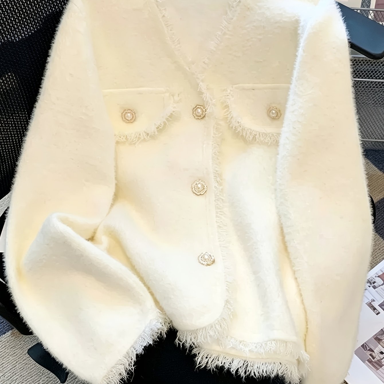 Western Winter New Elegant Light Luxury Little Dress Style Contrast Tassel Button-up Sweater Coat